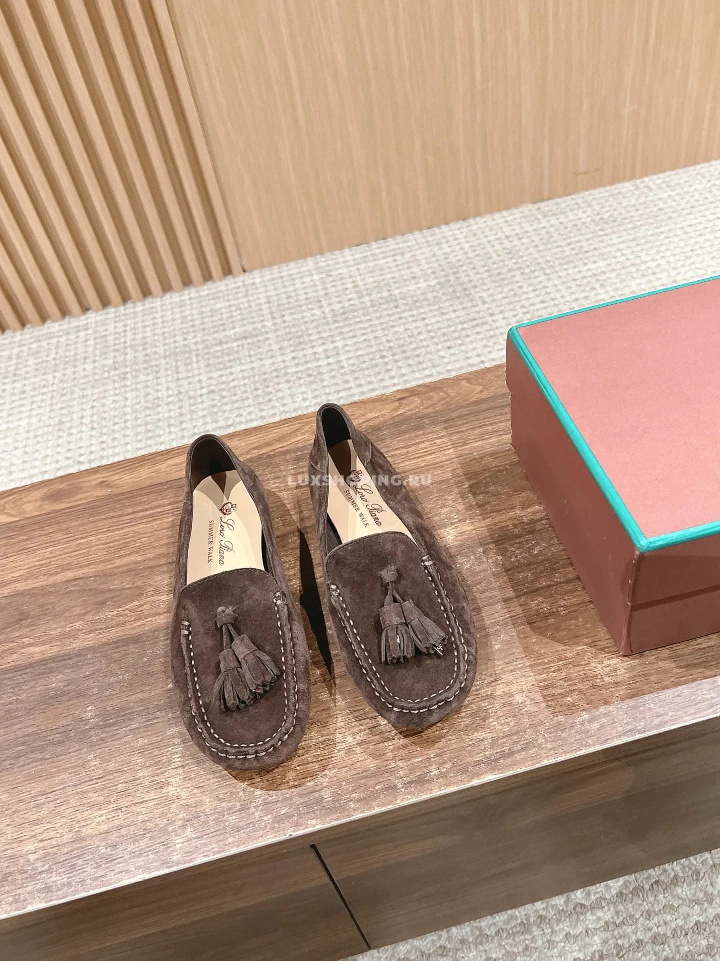 Мокасины замшевые с кисточками Loro Piana темно коричневые