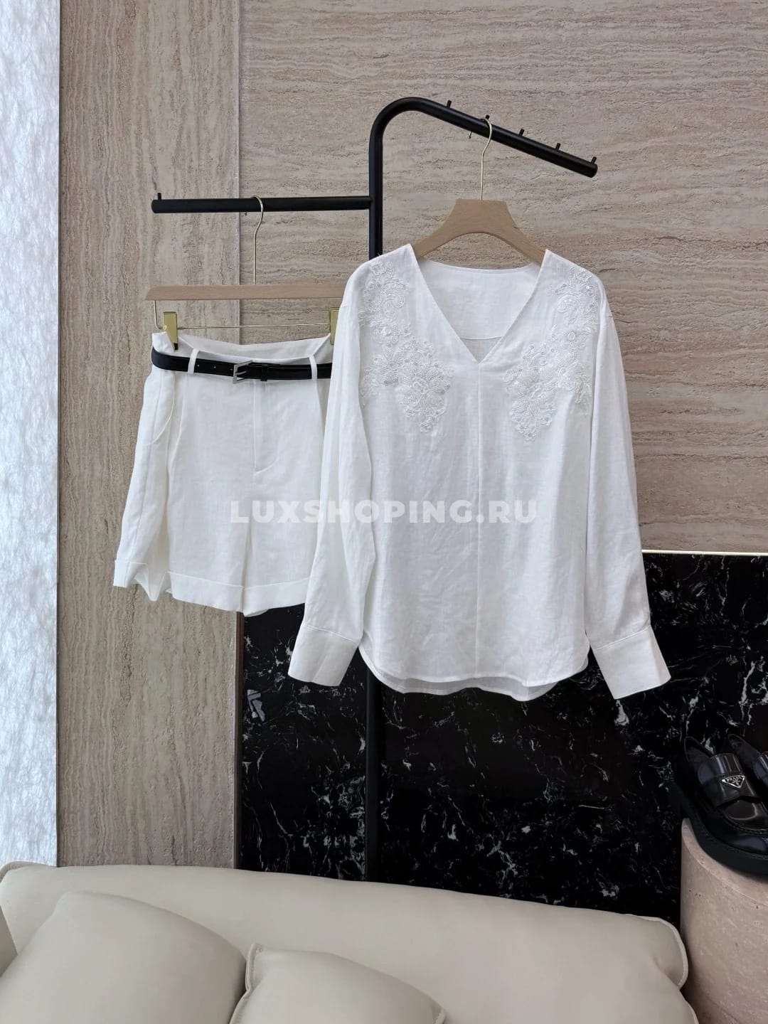 Zimmermann льняной костюм с шортами белый
