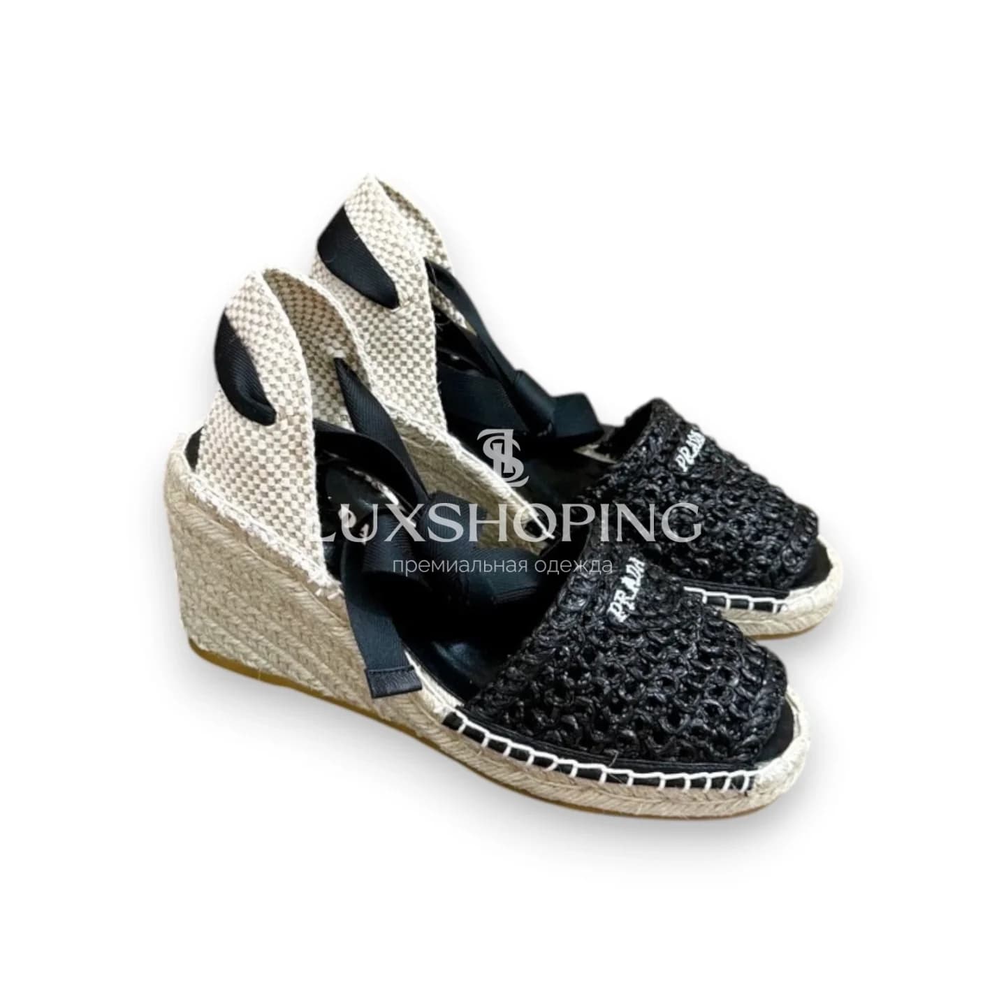 Босоножки на танкетке Prada с Вязкой Черные