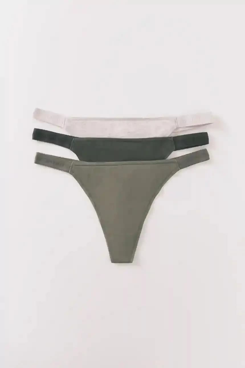 3 комплекта стрингов