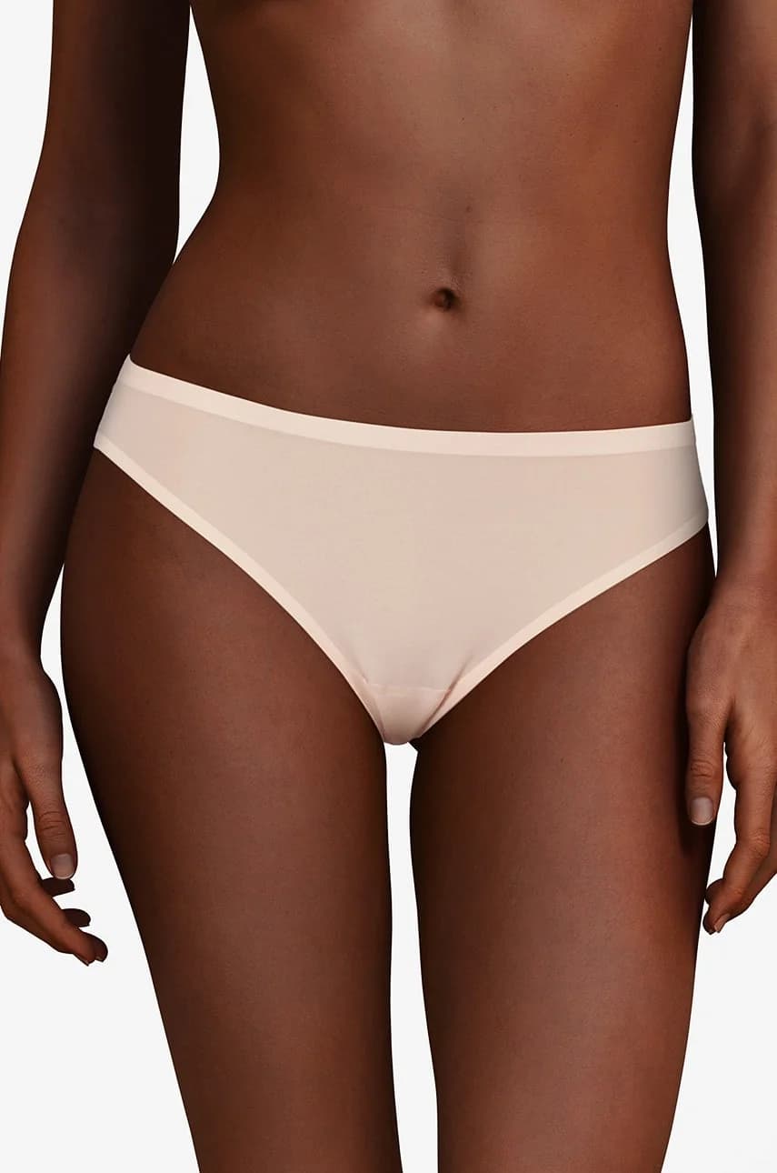 Шантель Стринги