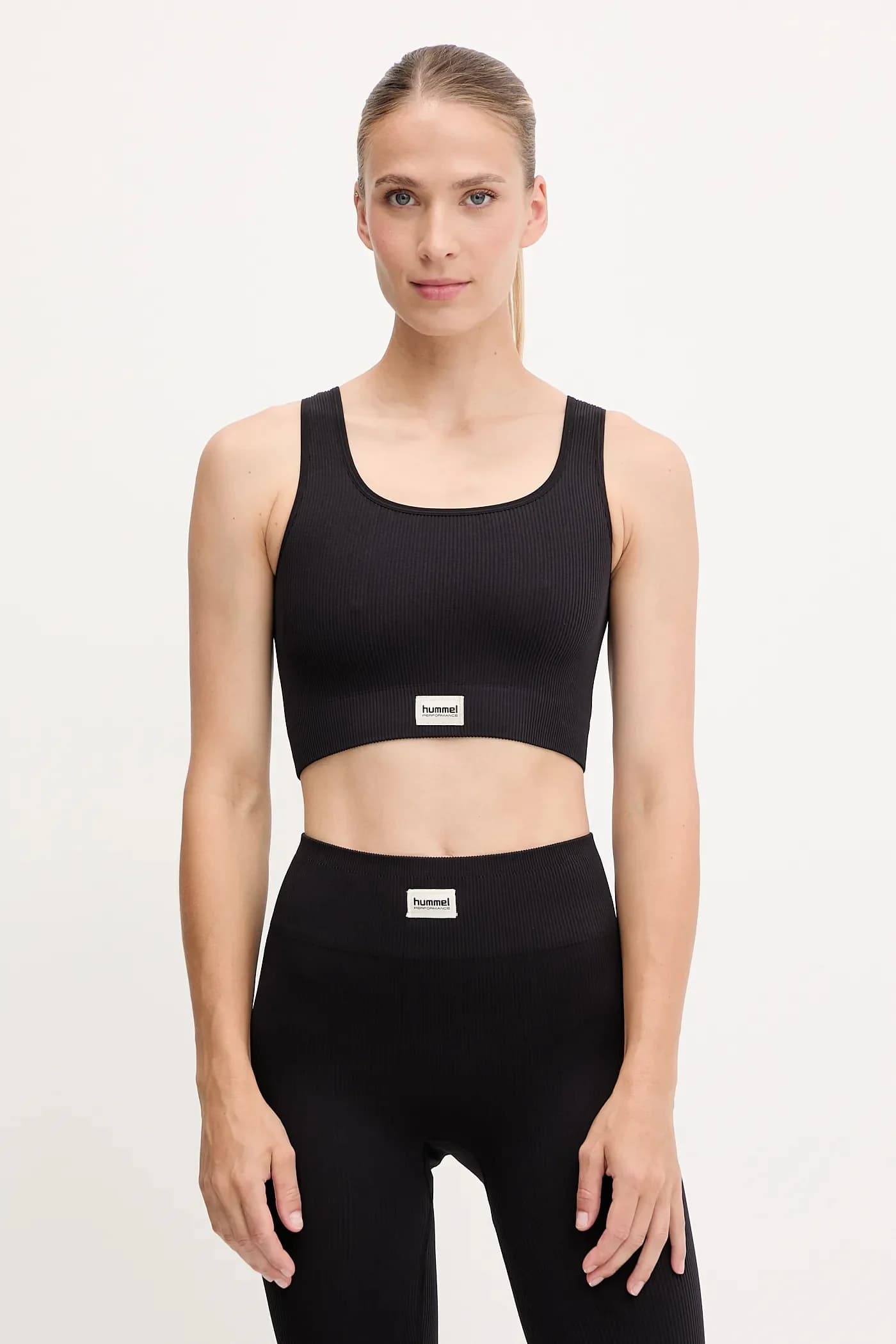 Спортивный бюстгальтер