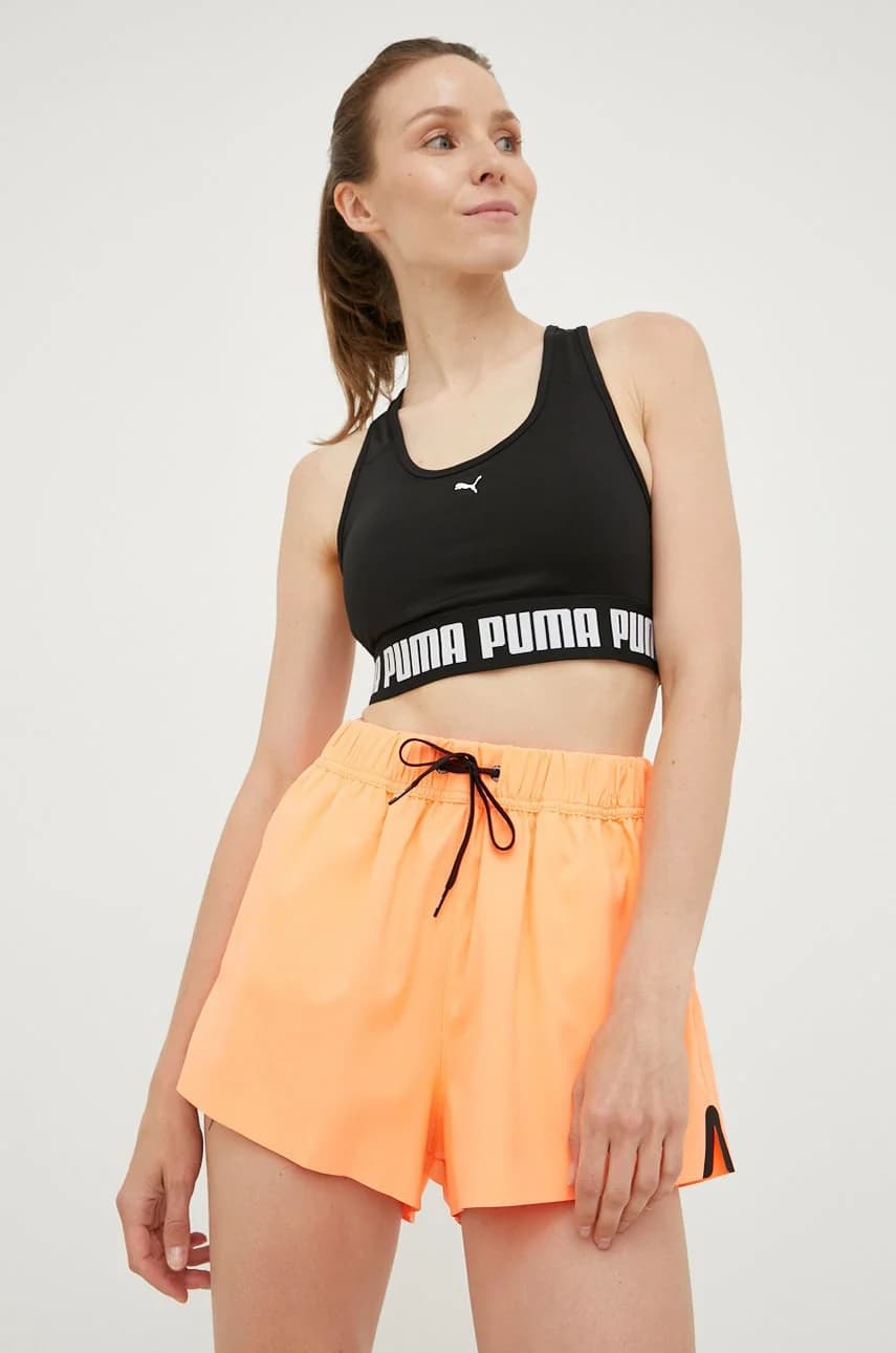 Прочный спортивный бюстгальтер.