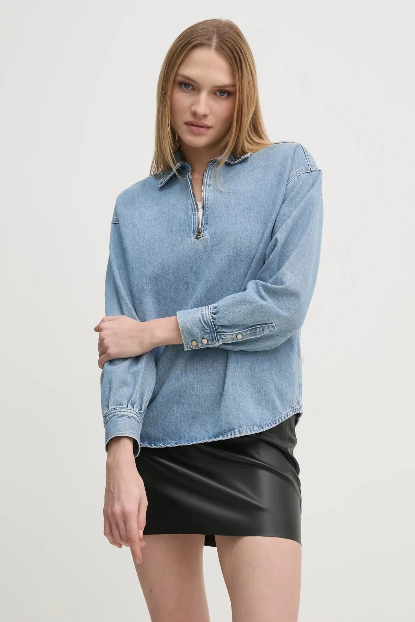 Джинсовая блузка NOVA