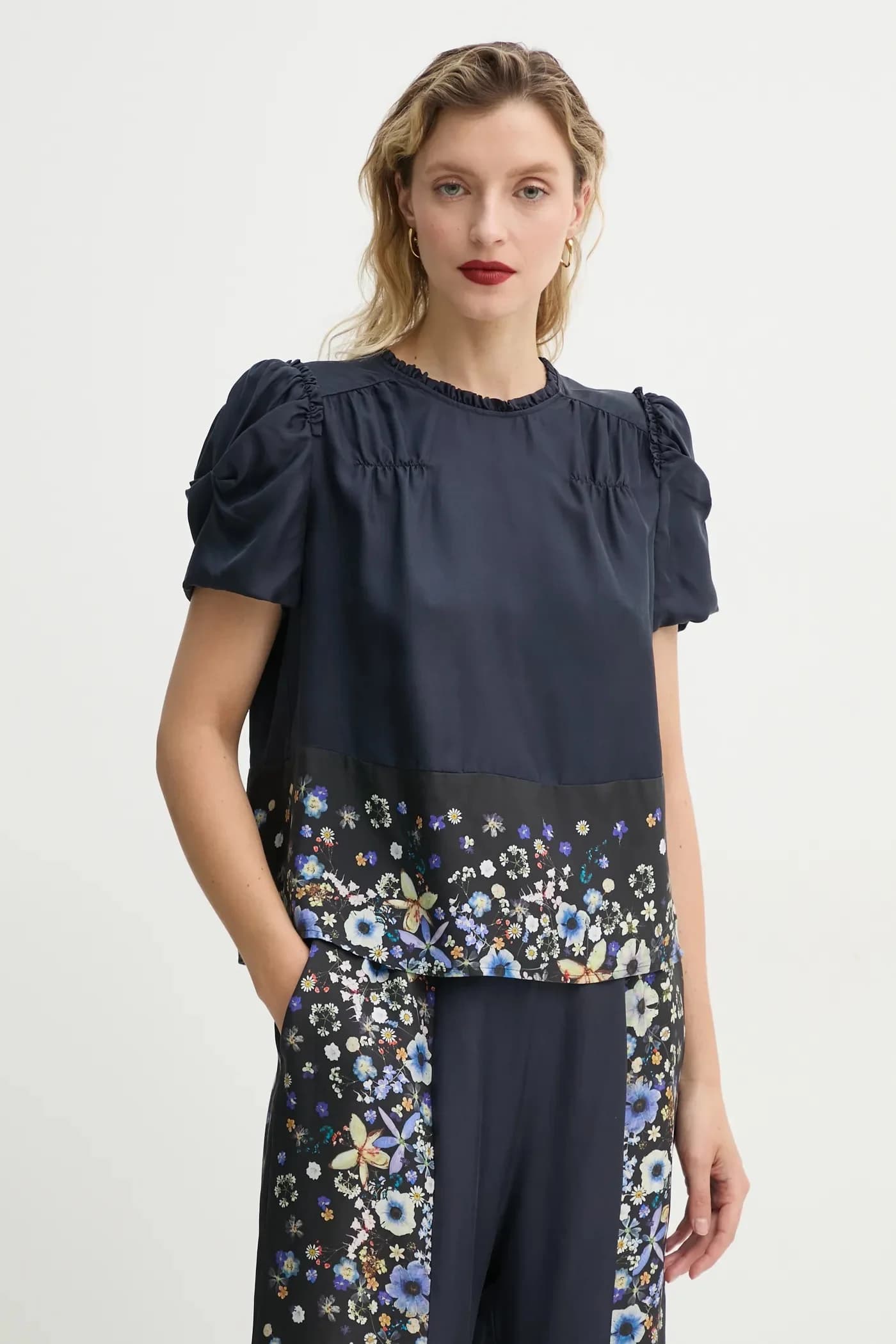 шелковая блузка FAHSAI