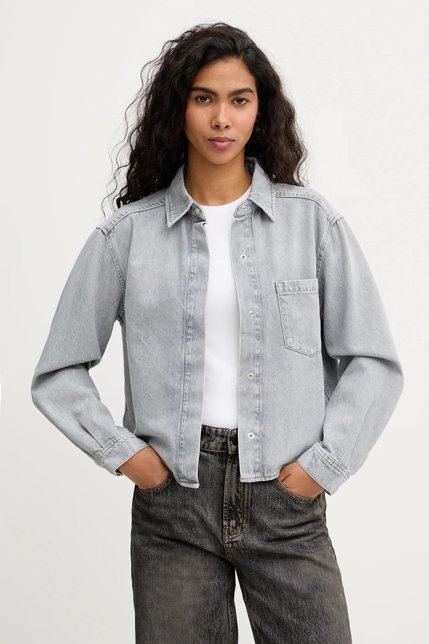 Джинсовая рубашка