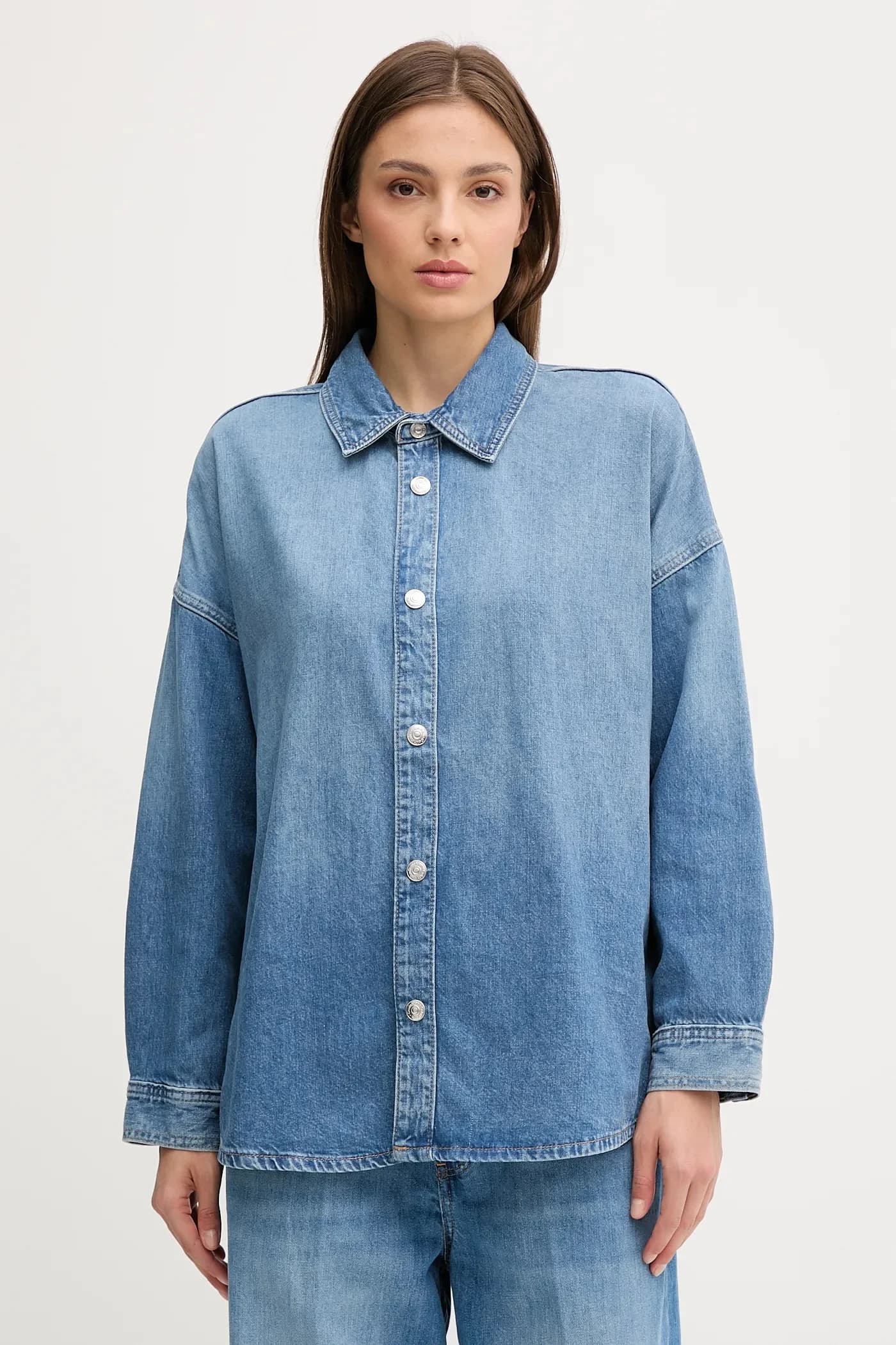 Джинсовая рубашка