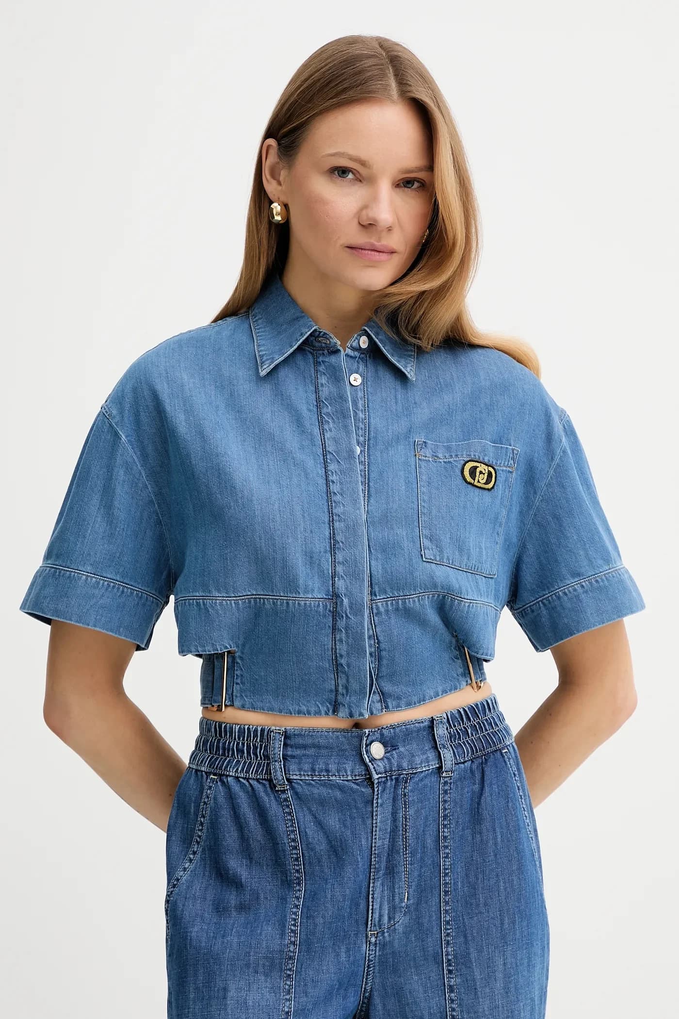 Джинсовая рубашка