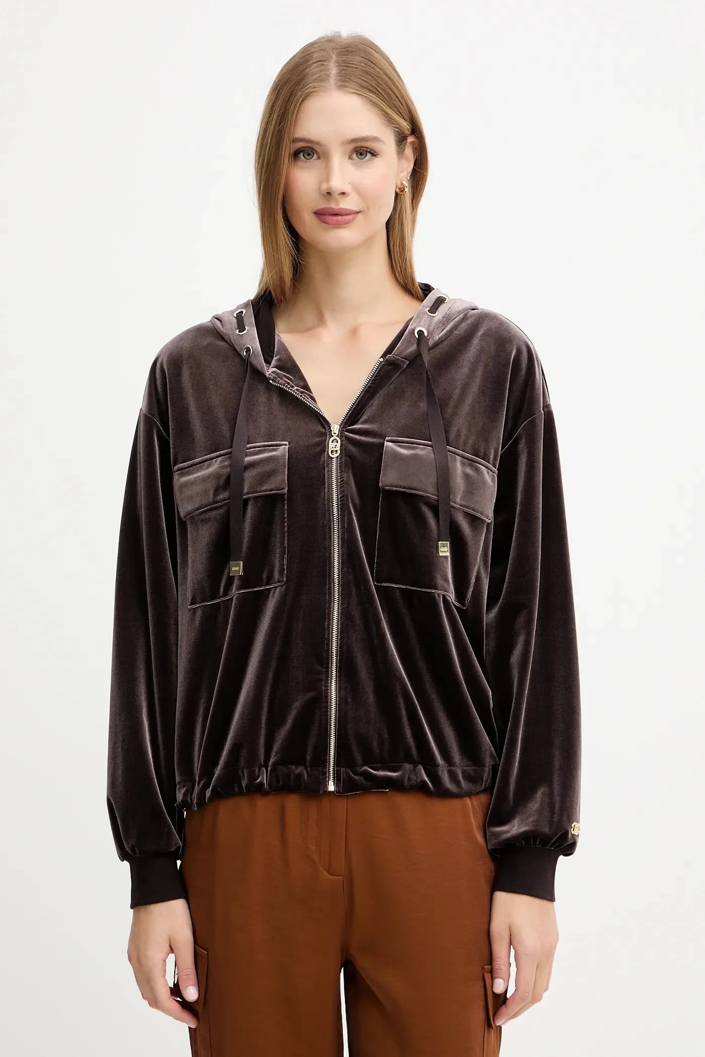 Велюровая толстовка