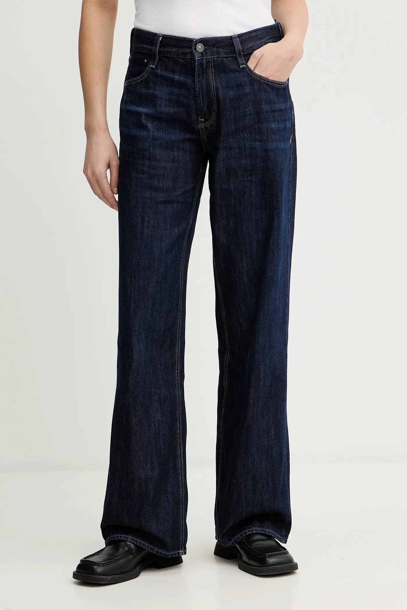 Джуди Свободные джинсы