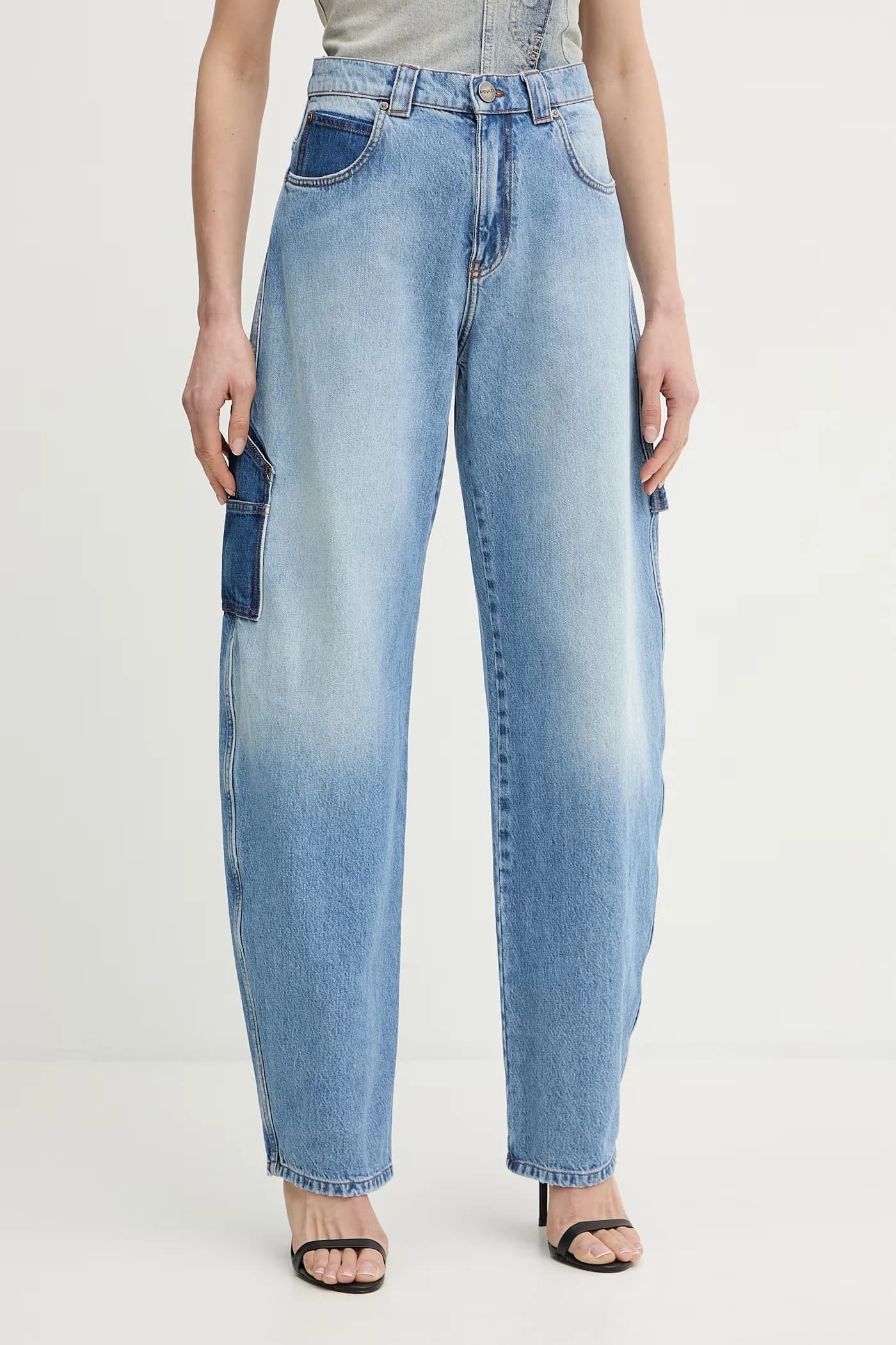 Женские джинсы свободного кроя