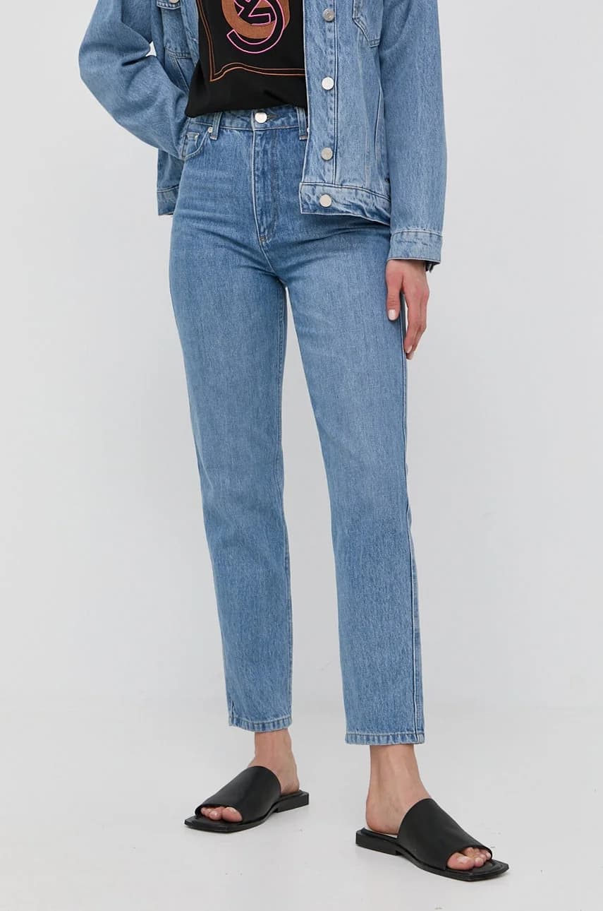 Джинсы Дена