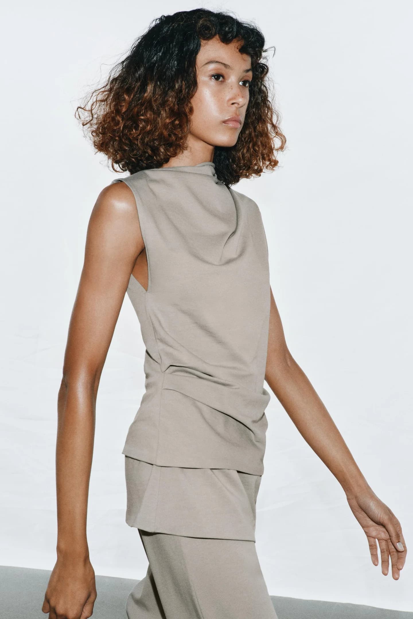 ХЛОПКОВЫЙ ТОП С ДРАПИРОВКОЙ