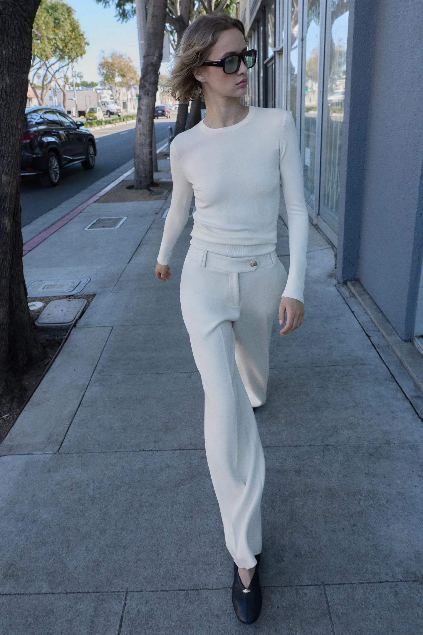 БРЮКИ ПРЯМОГО КРЮКА СО СРЕДНЕЙ ПОСАДКОЙ