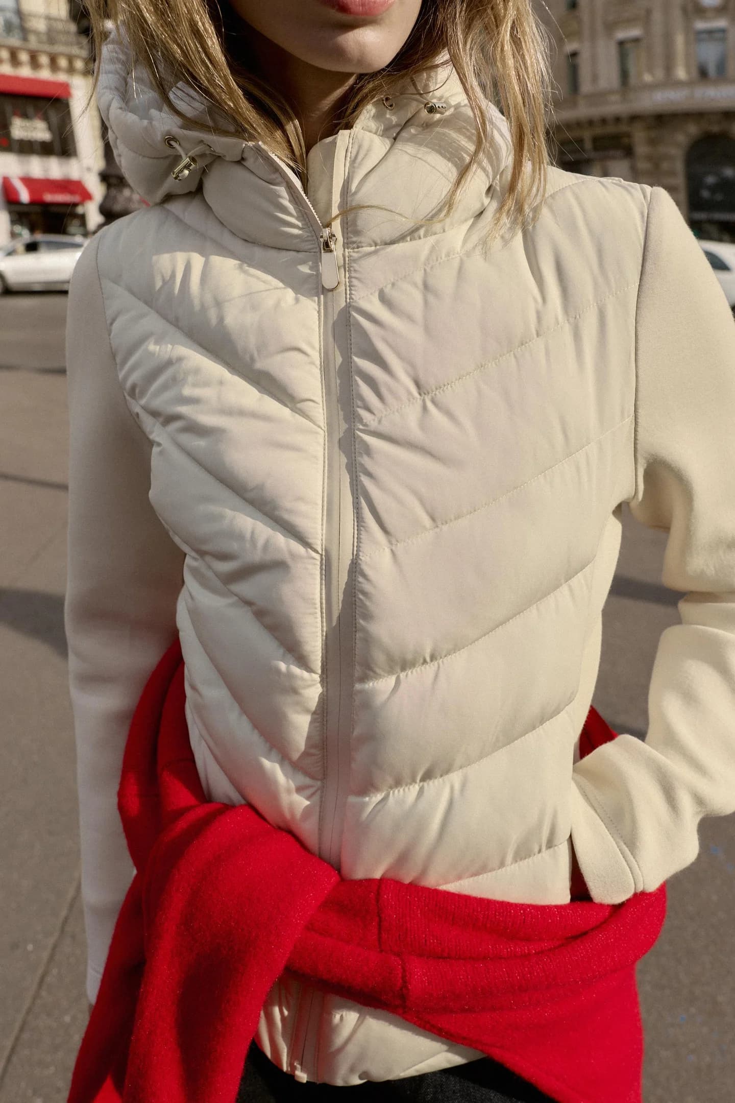 СТЕГАНАЯ КУРТКА ИЗ КОМБИНИРОВАННЫХ МАТЕРИАЛОВ