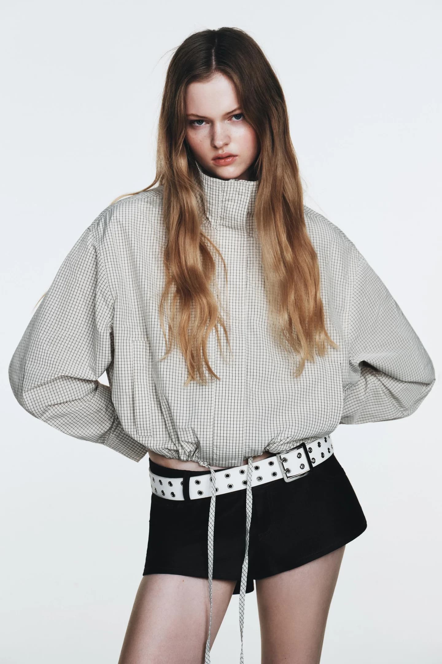 КУРТКА ИЗ НЕЙЛОНА В КЛЕТКУ