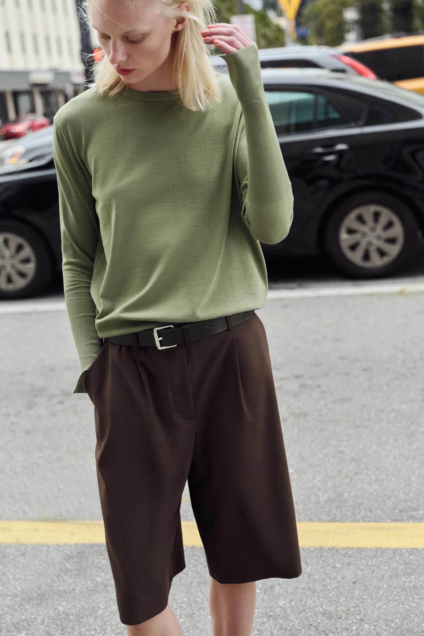 ОЧЕНЬ ТОНКИЙ ТРИКОТАЖНЫЙ СВИТЕР