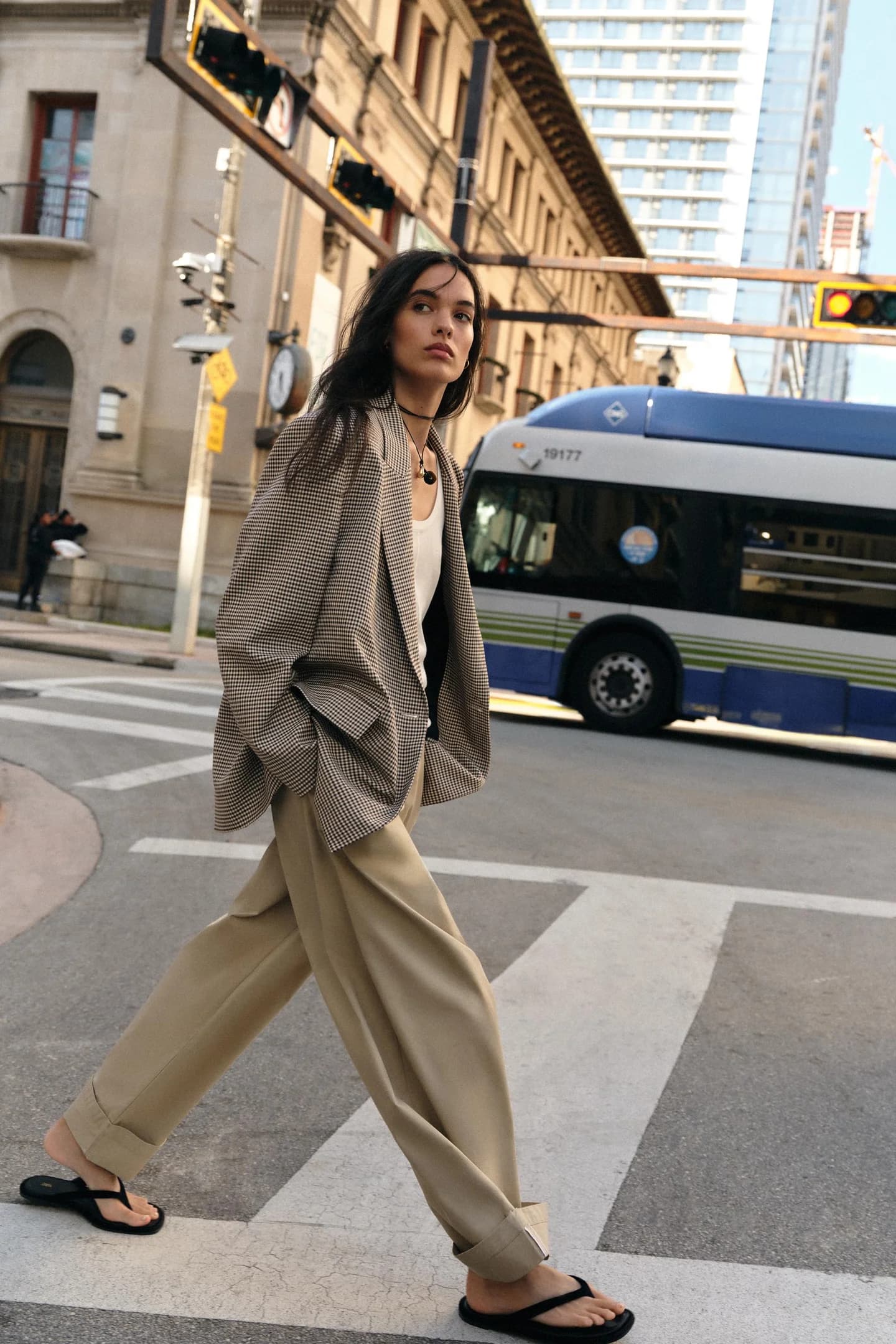 ДВУБОРТНЫЙ ПИДЖАК ОВЕРСАЙЗ