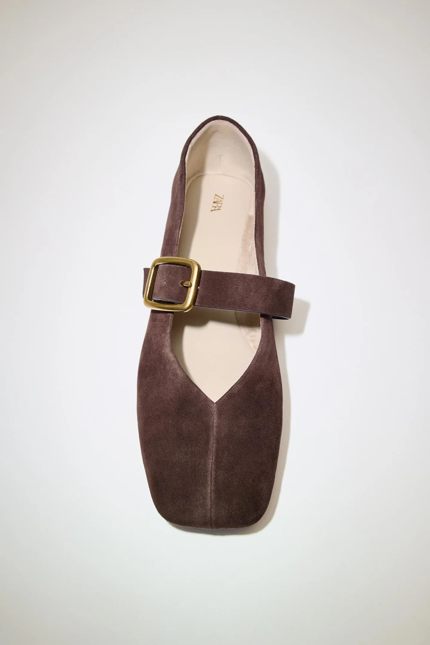 ЗАМШЕВЫЕ БАЛЕТКИ С ПРЯЖКОЙ