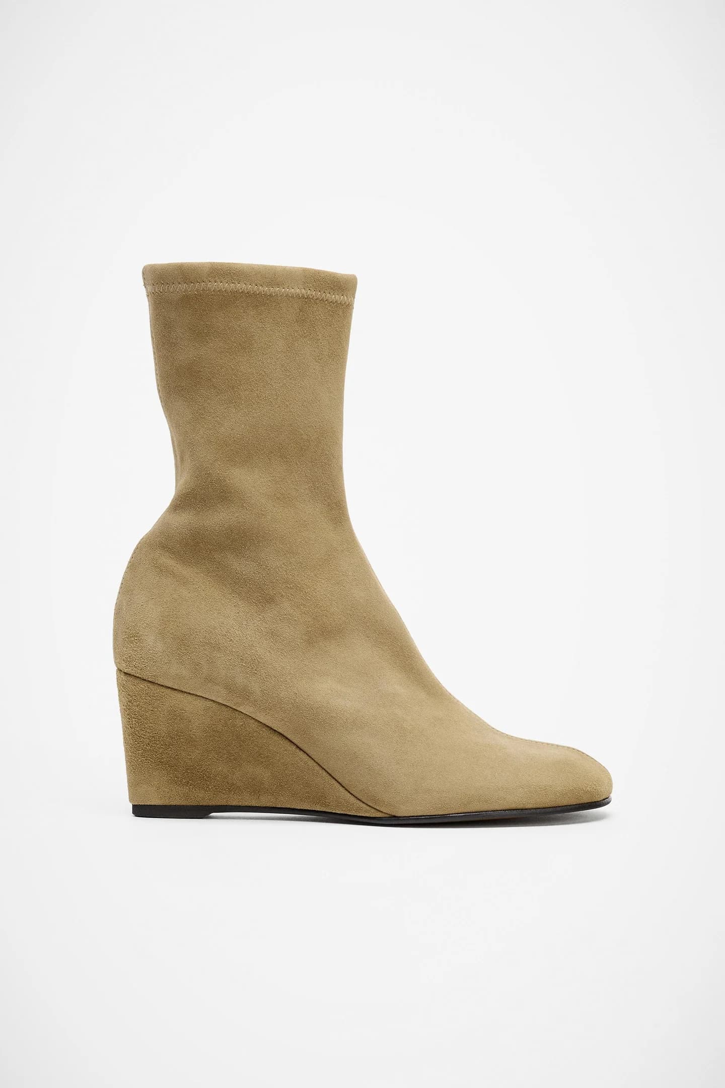 БОТИНКИ ИЗ 100% ЗАМШИ НА ТЕЛЕЖКЕ