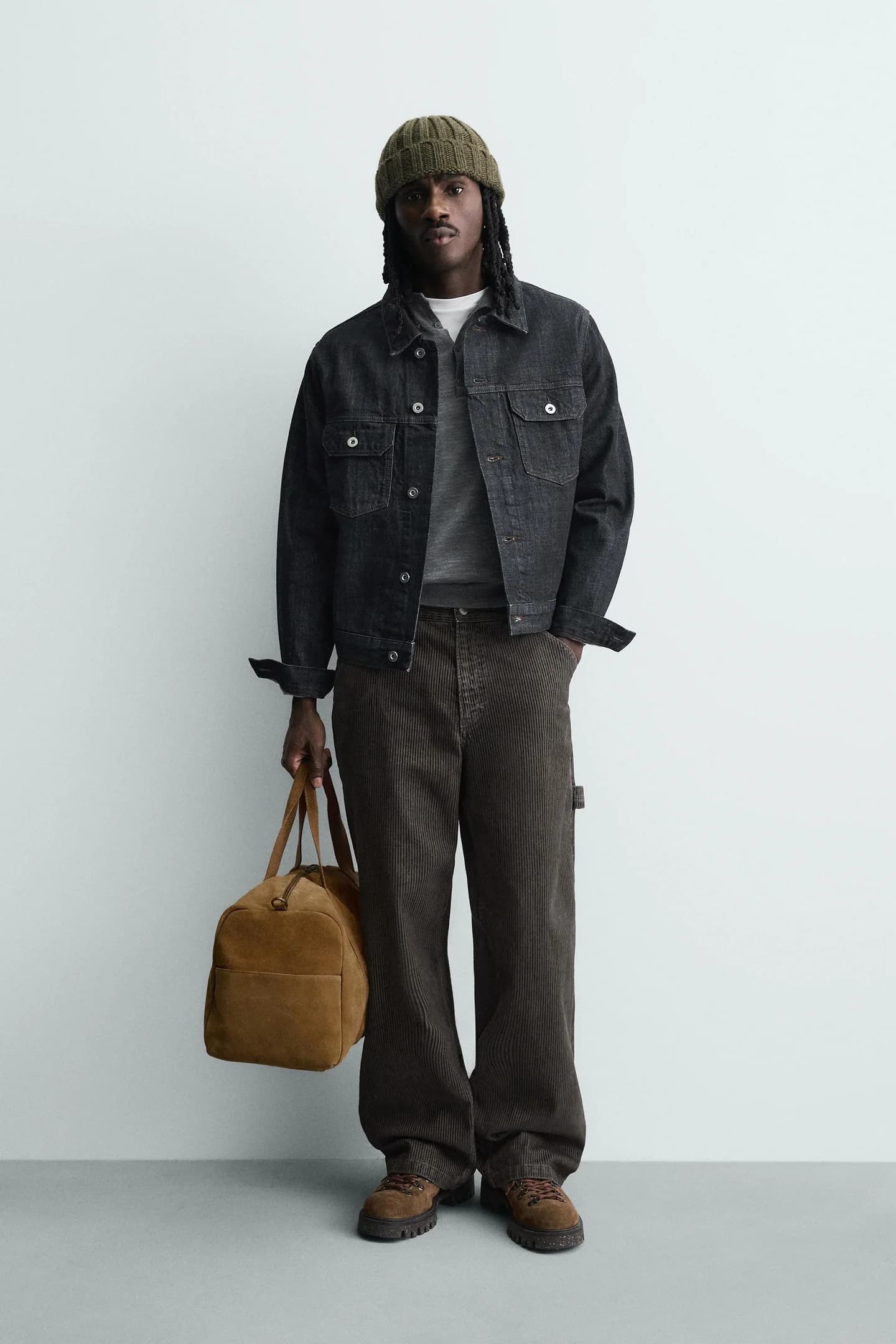 БРЮКИ СВОБОДНОГО КРЮКА В ПОЛОСКУ С АППИКАЦИЯМИ ИЗ ФЛОКА