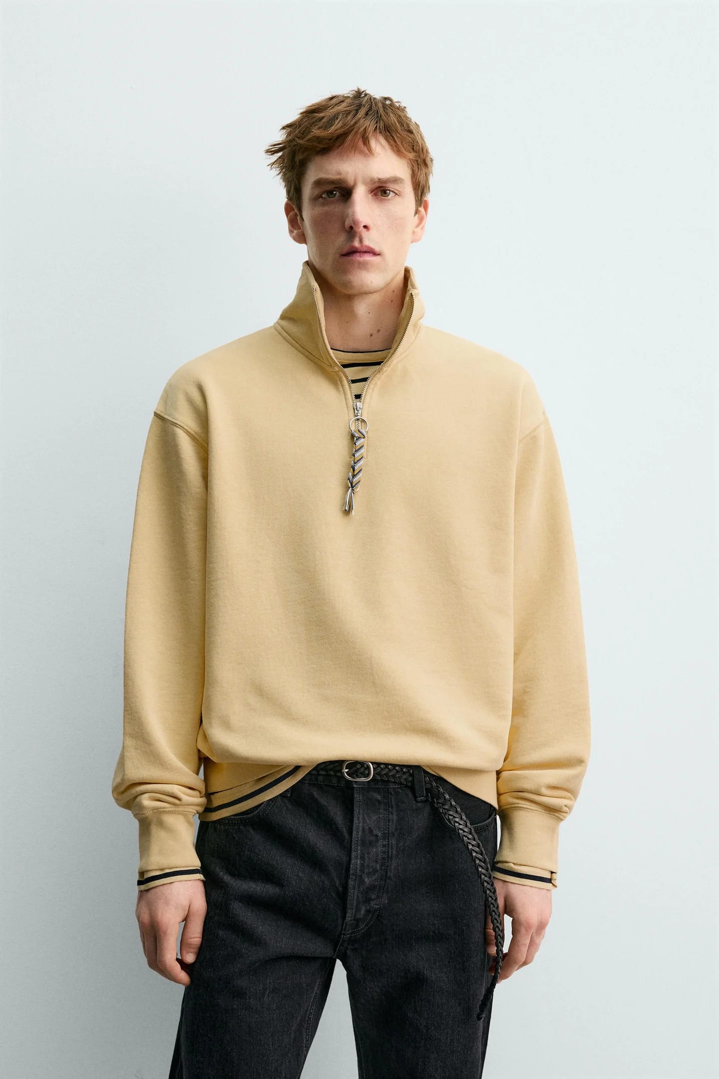 СВИТШОТ AARON LEVINE X Zara НА МОЛНИИ И ЛЕНТЕ