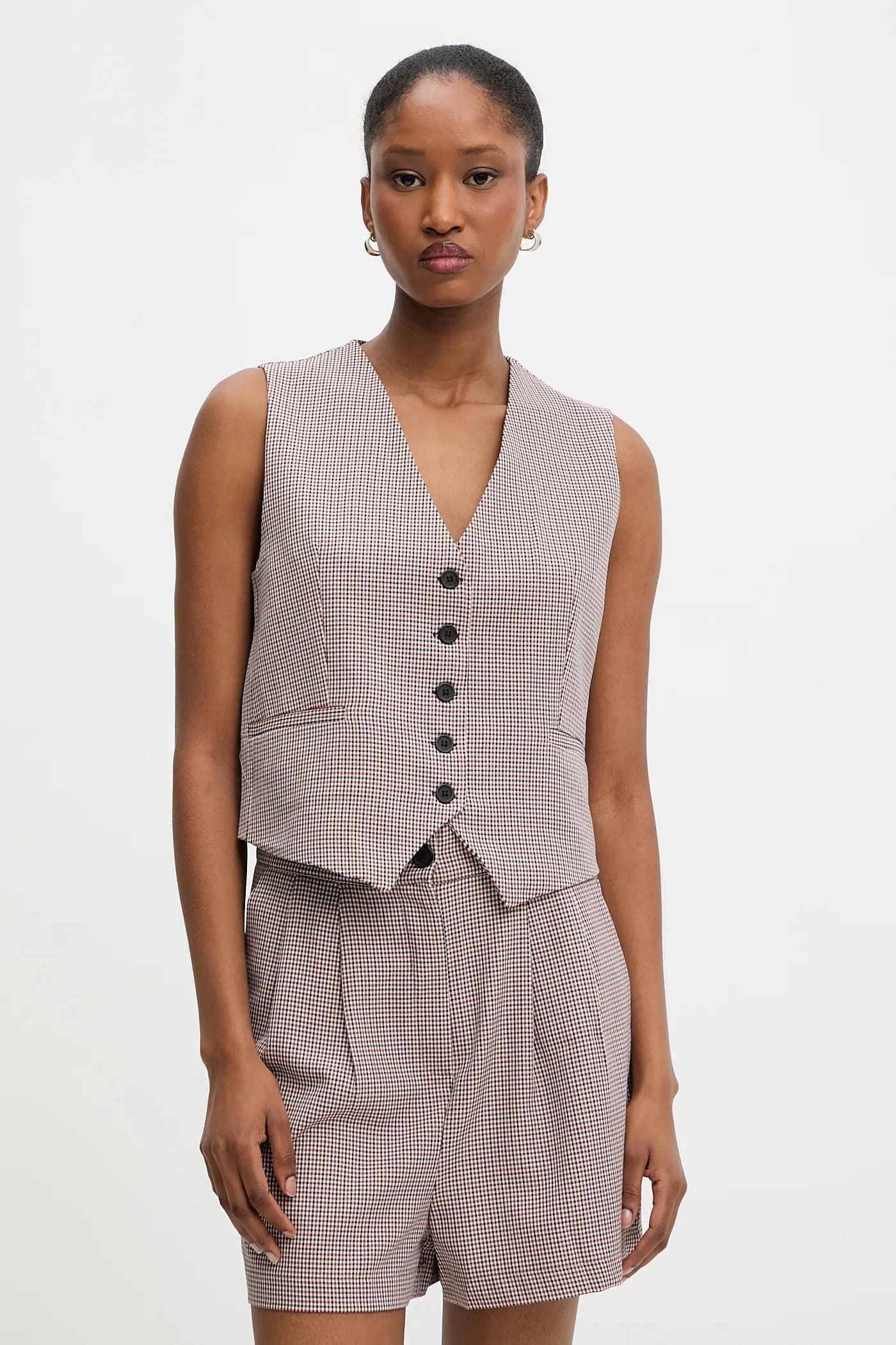 Лаборатория Answear завершена