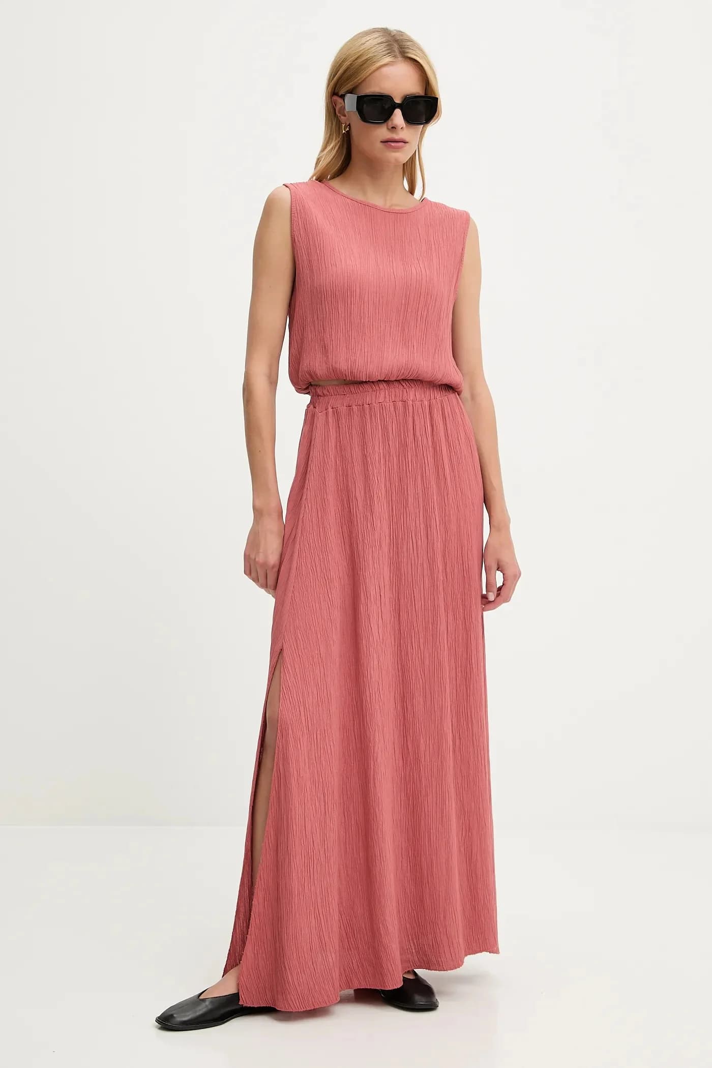 Блузка и юбка