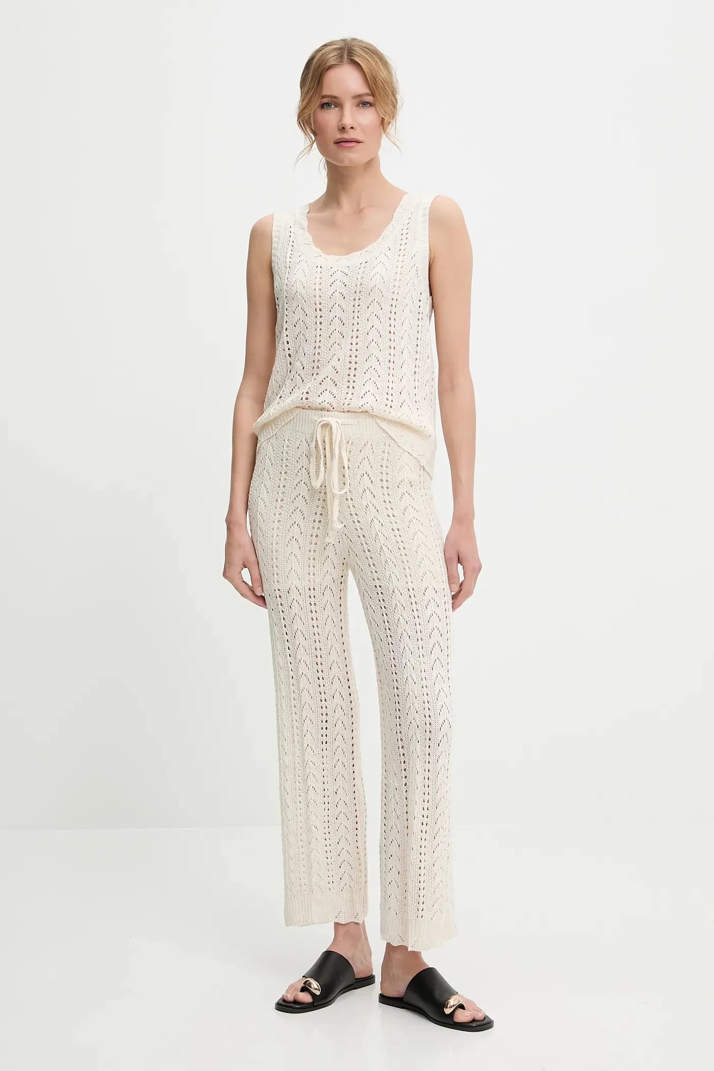 Хлопковая блузка и брюки