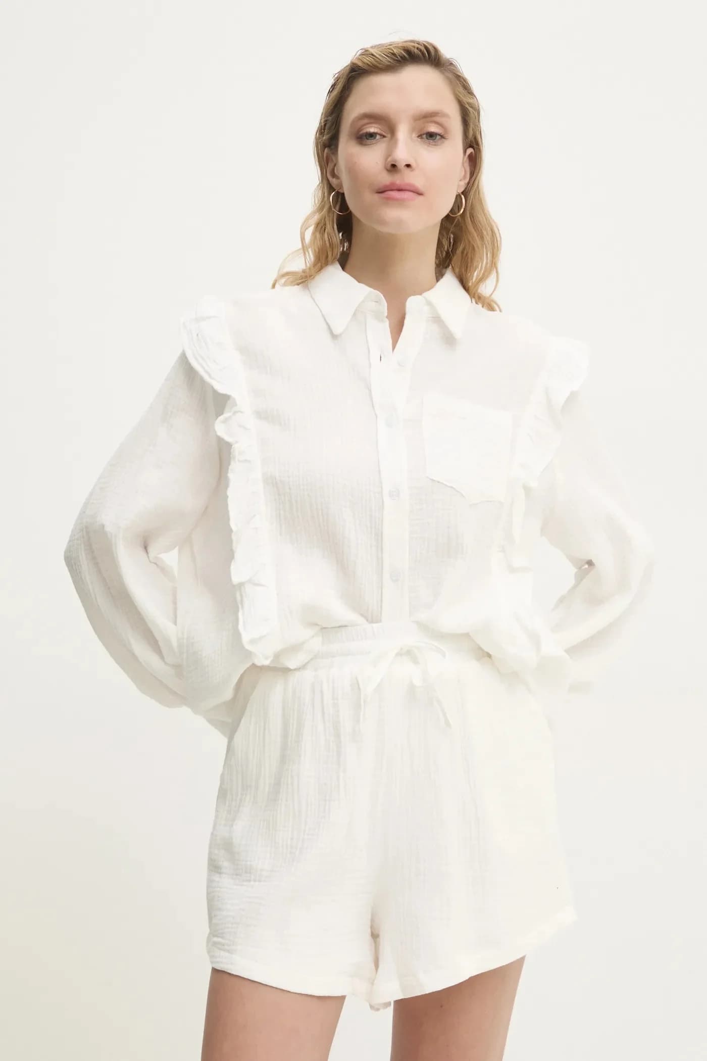 Хлопковая рубашка и шорты