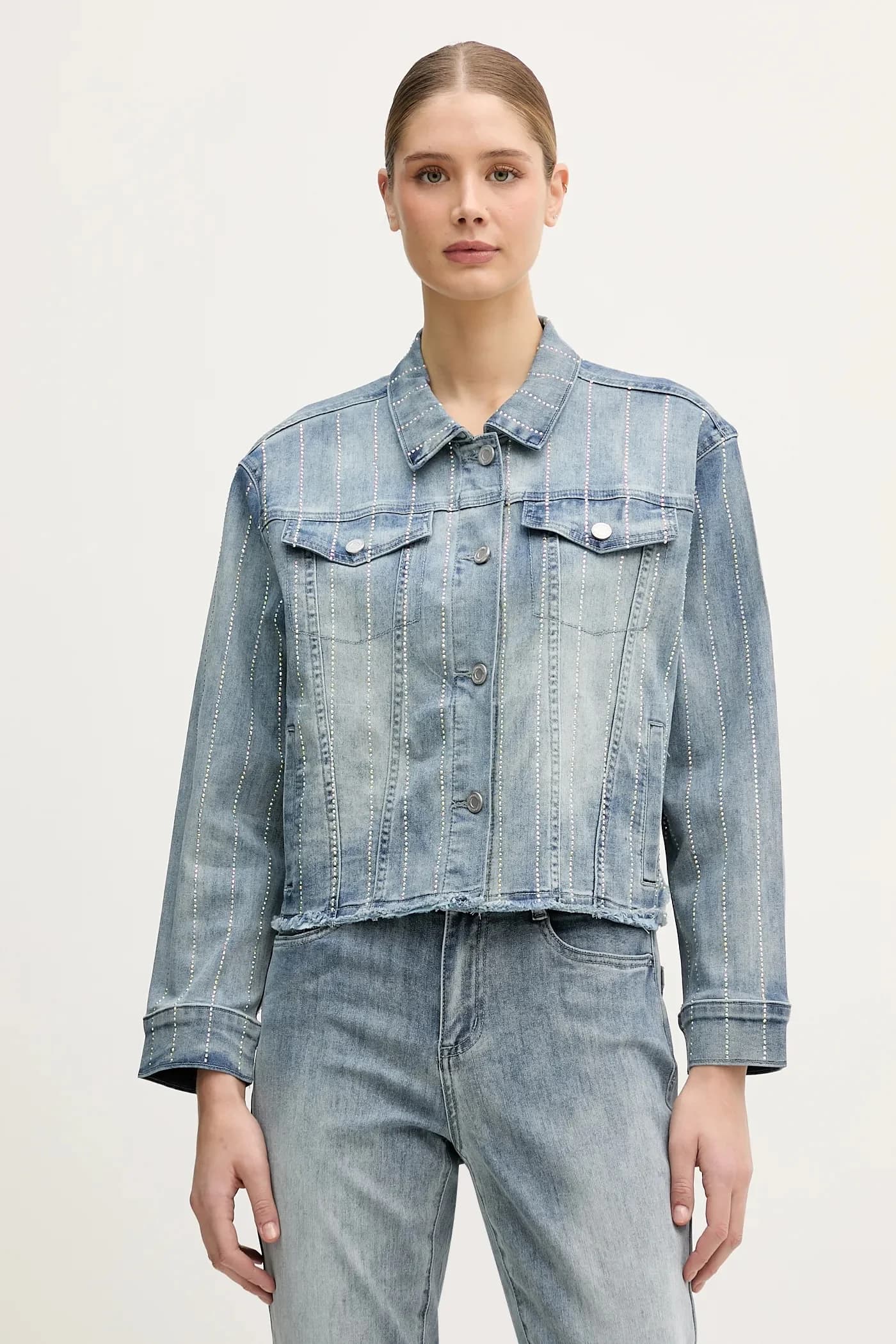 Джинсовая куртка