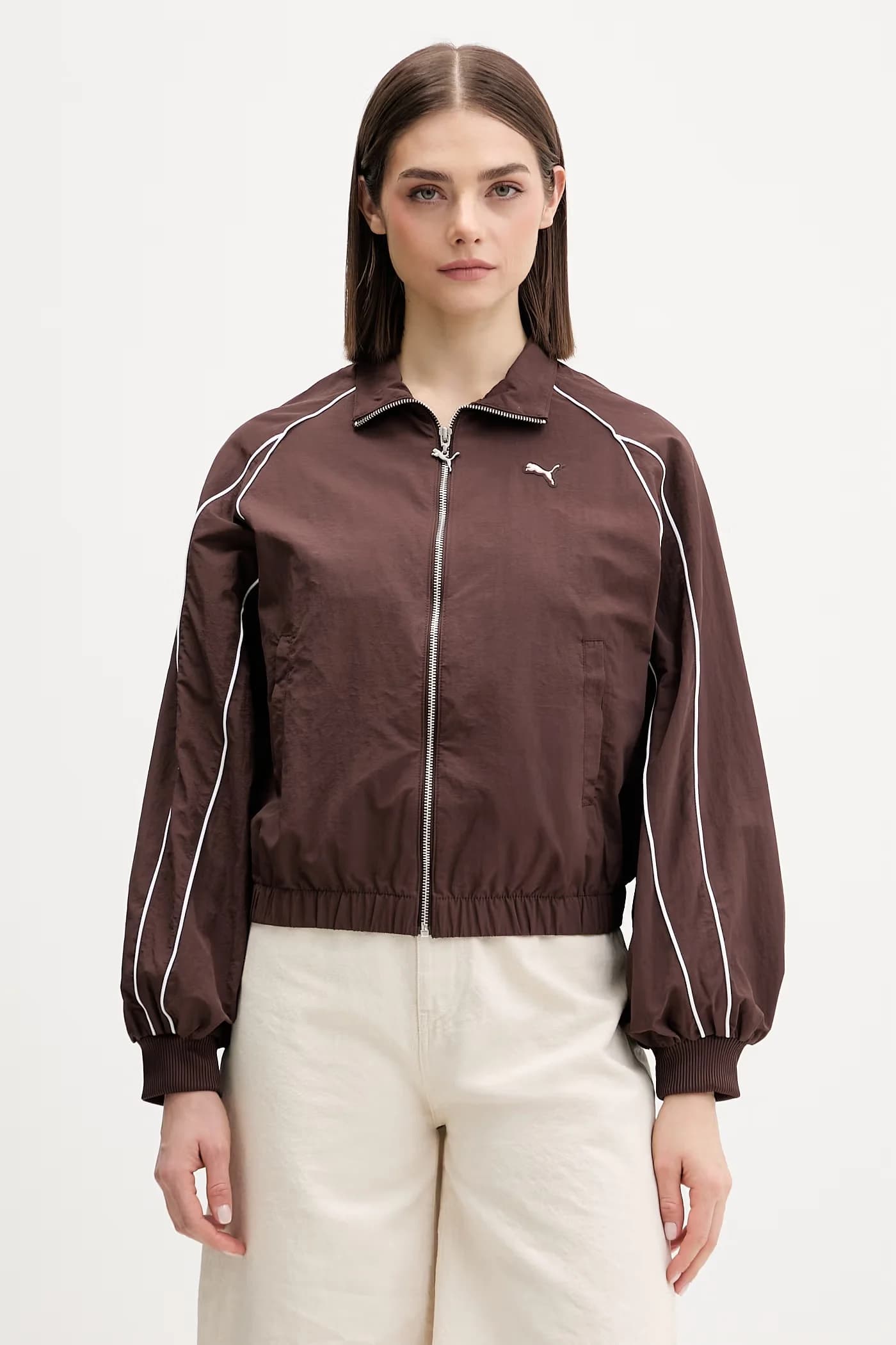 Женская куртка с объемными рукавами