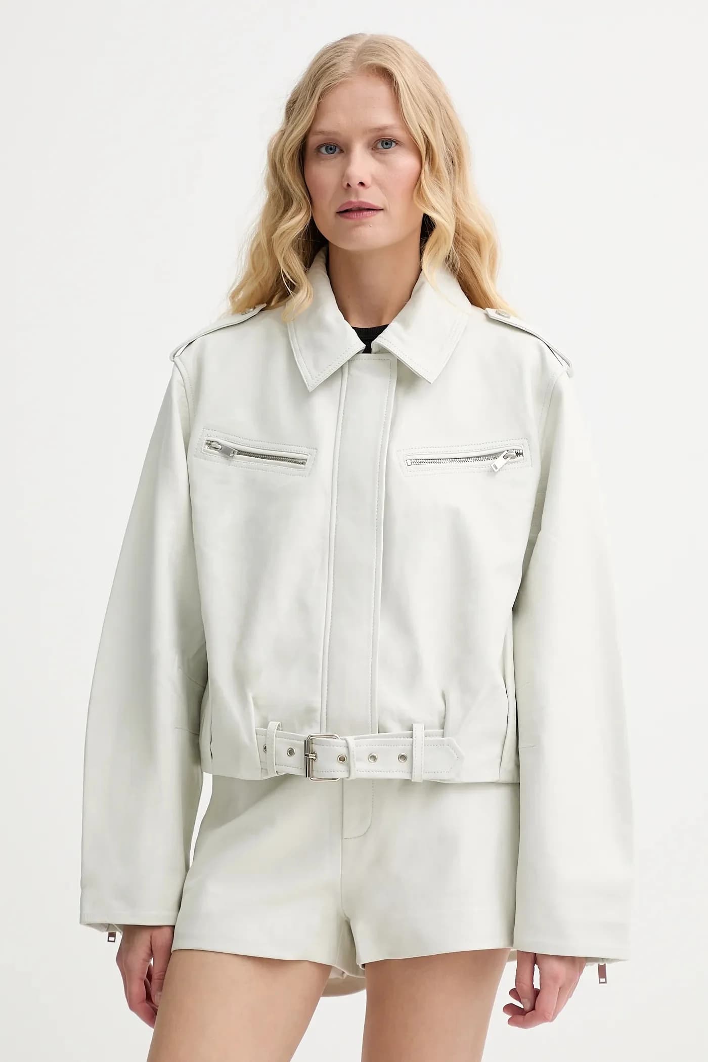 Джинсовая байкерская куртка