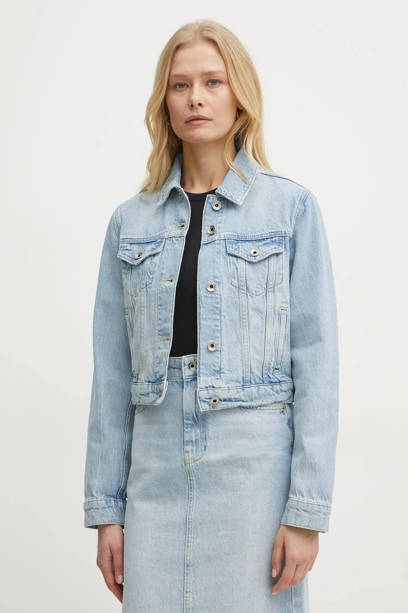 Джинсовая куртка