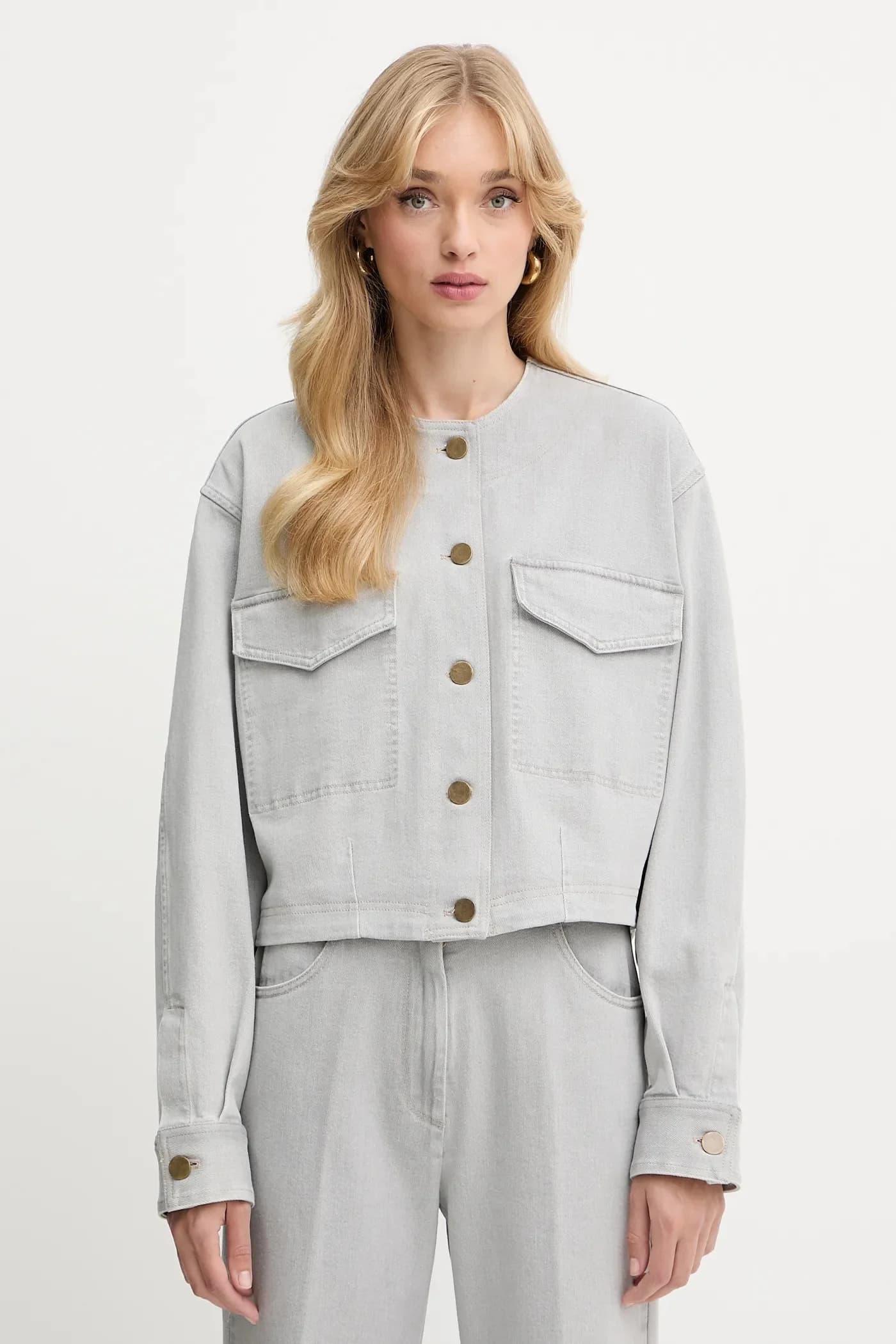 Джинсовая куртка