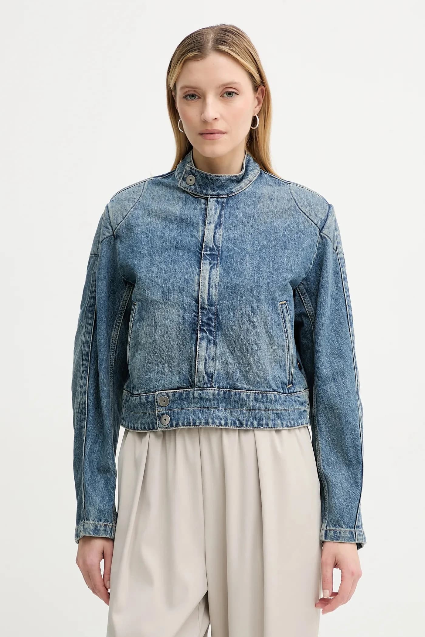 Джинсовая куртка