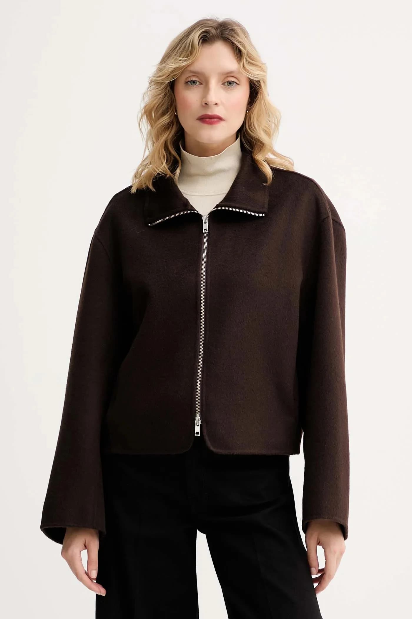 Шерстяная куртка