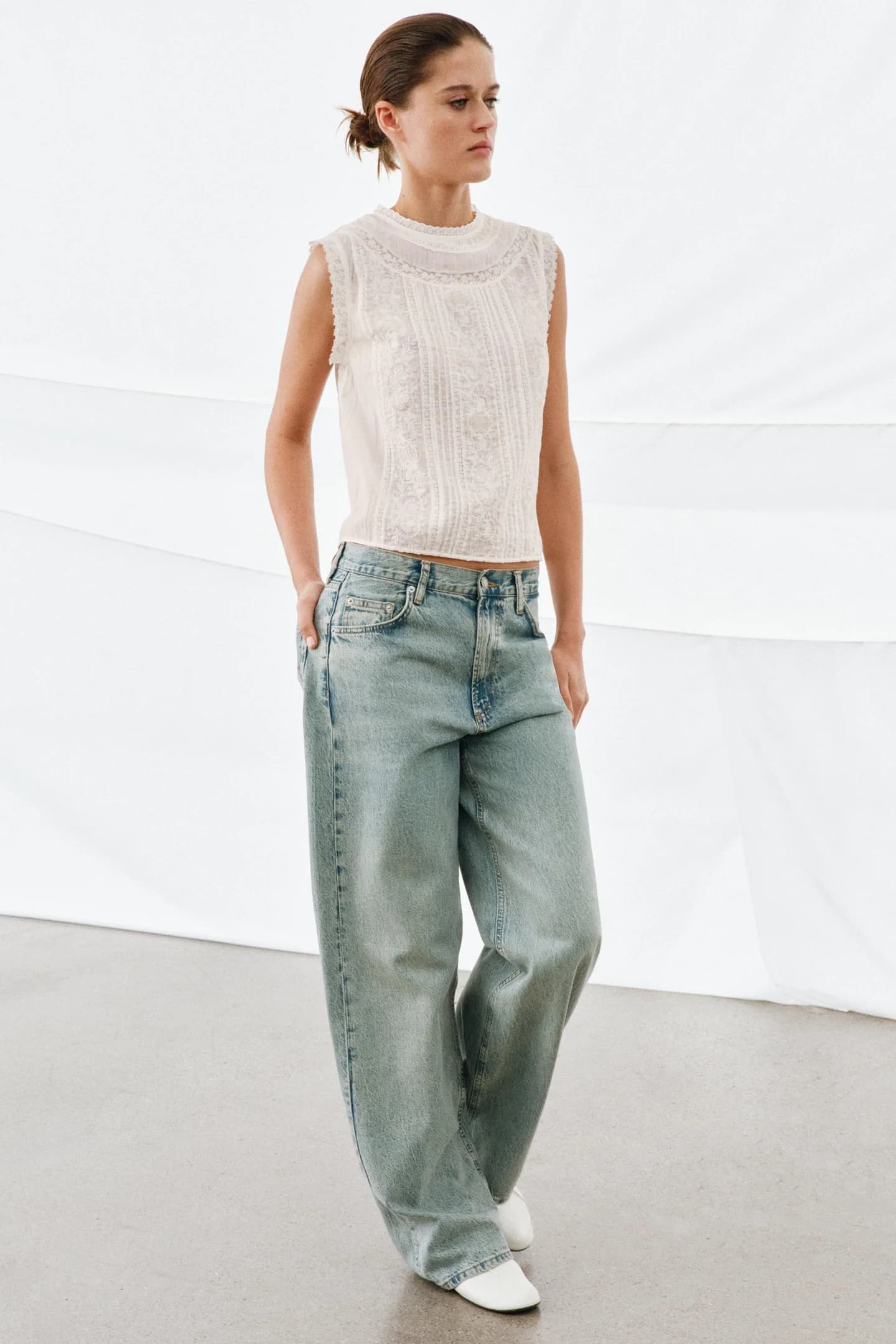 ТОП БЕЗ РУКАВОВ С ВЫШИВКОЙ ИЗ КОЛЛЕКЦИИ ZW