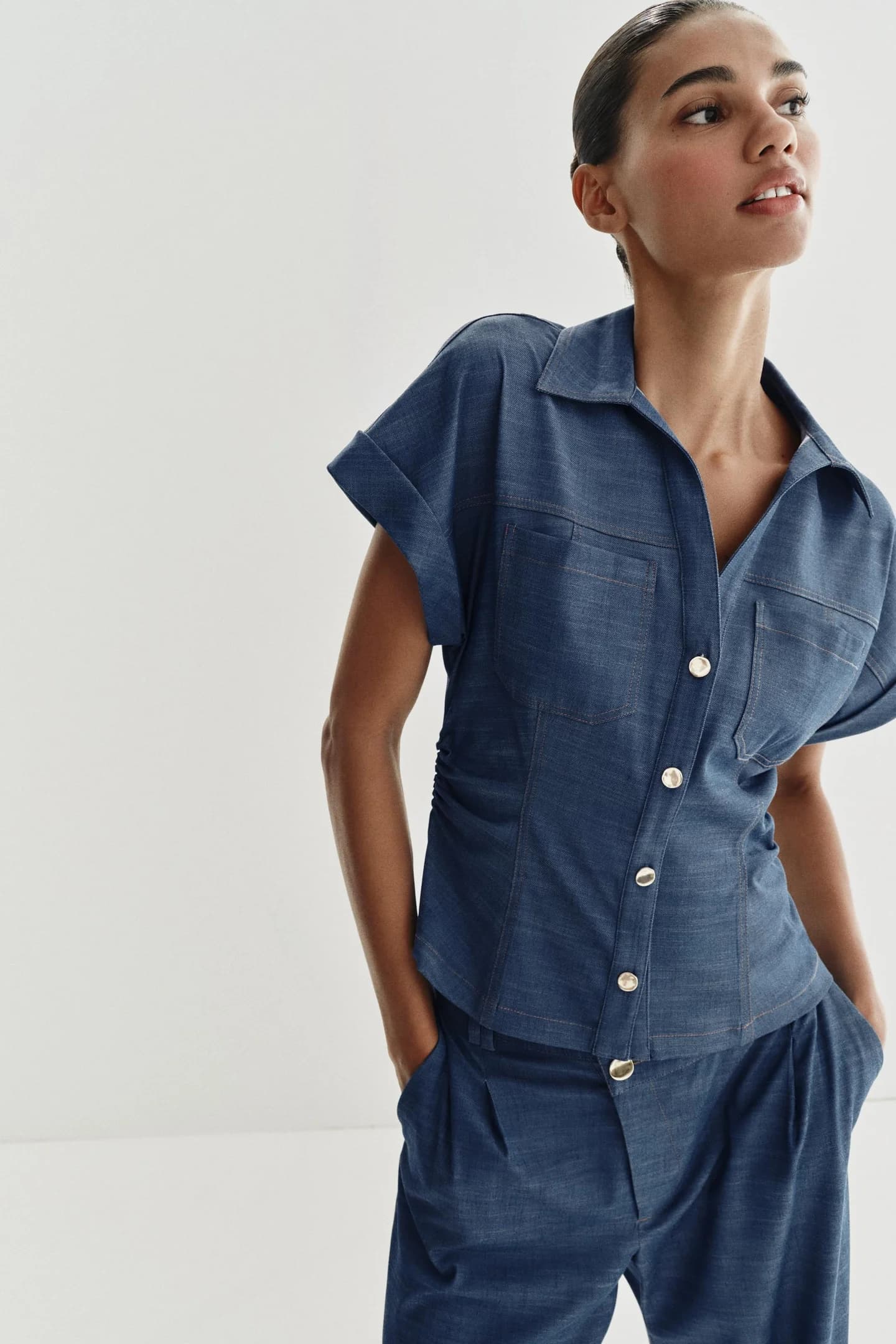 РУБАШКА В РЕБРУСКУ С ДРАПИРОВКОЙ