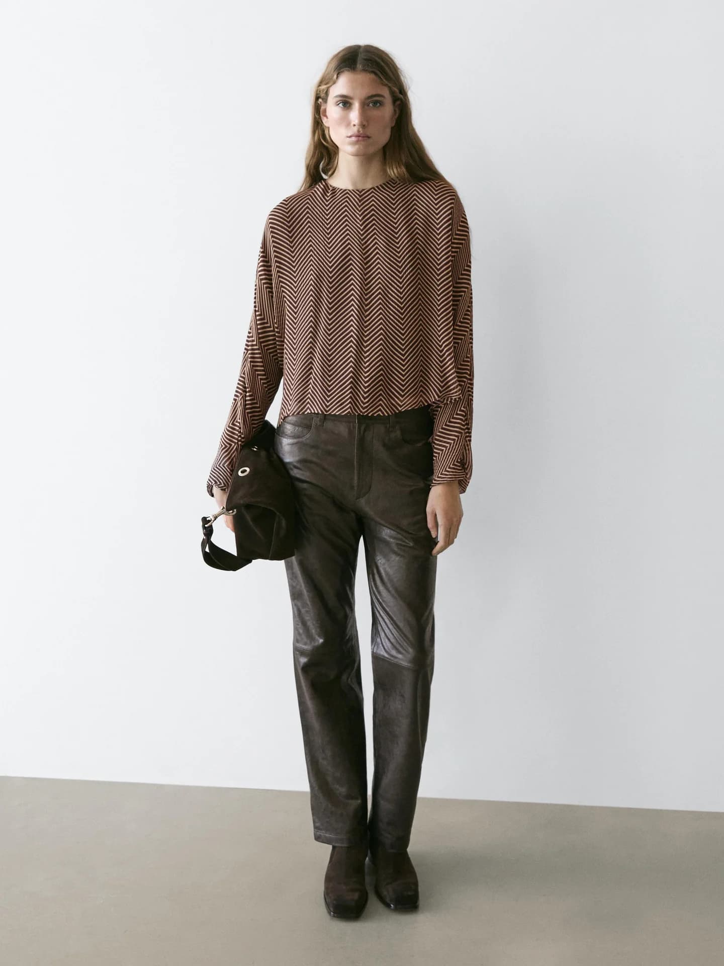 Свободная блузка с геометрическим узором