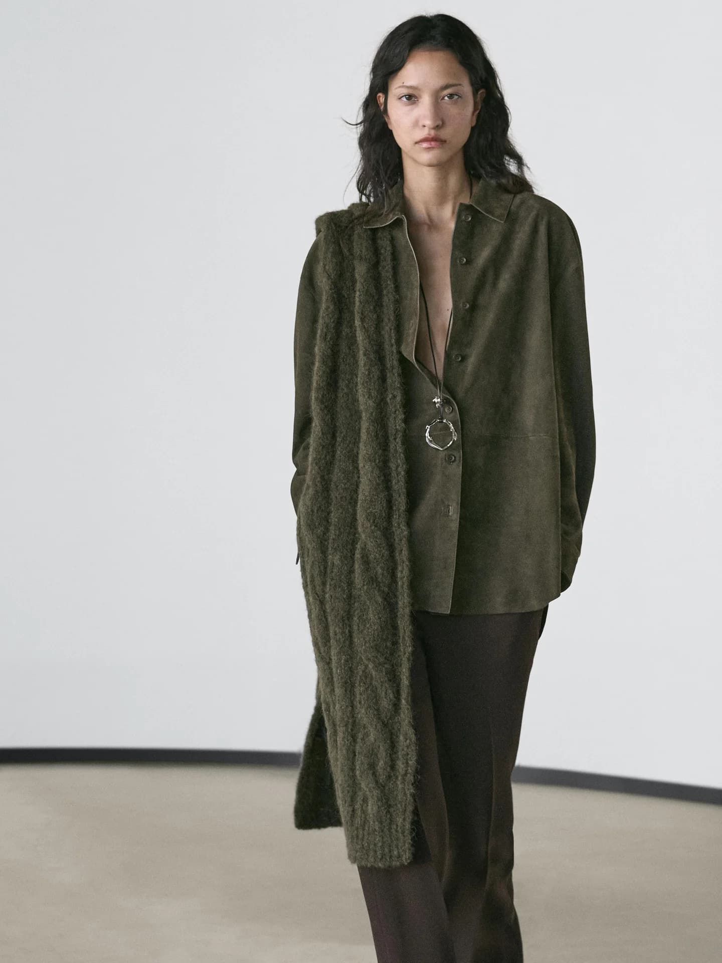 Кожаная рубашка из замши с отстрочкой