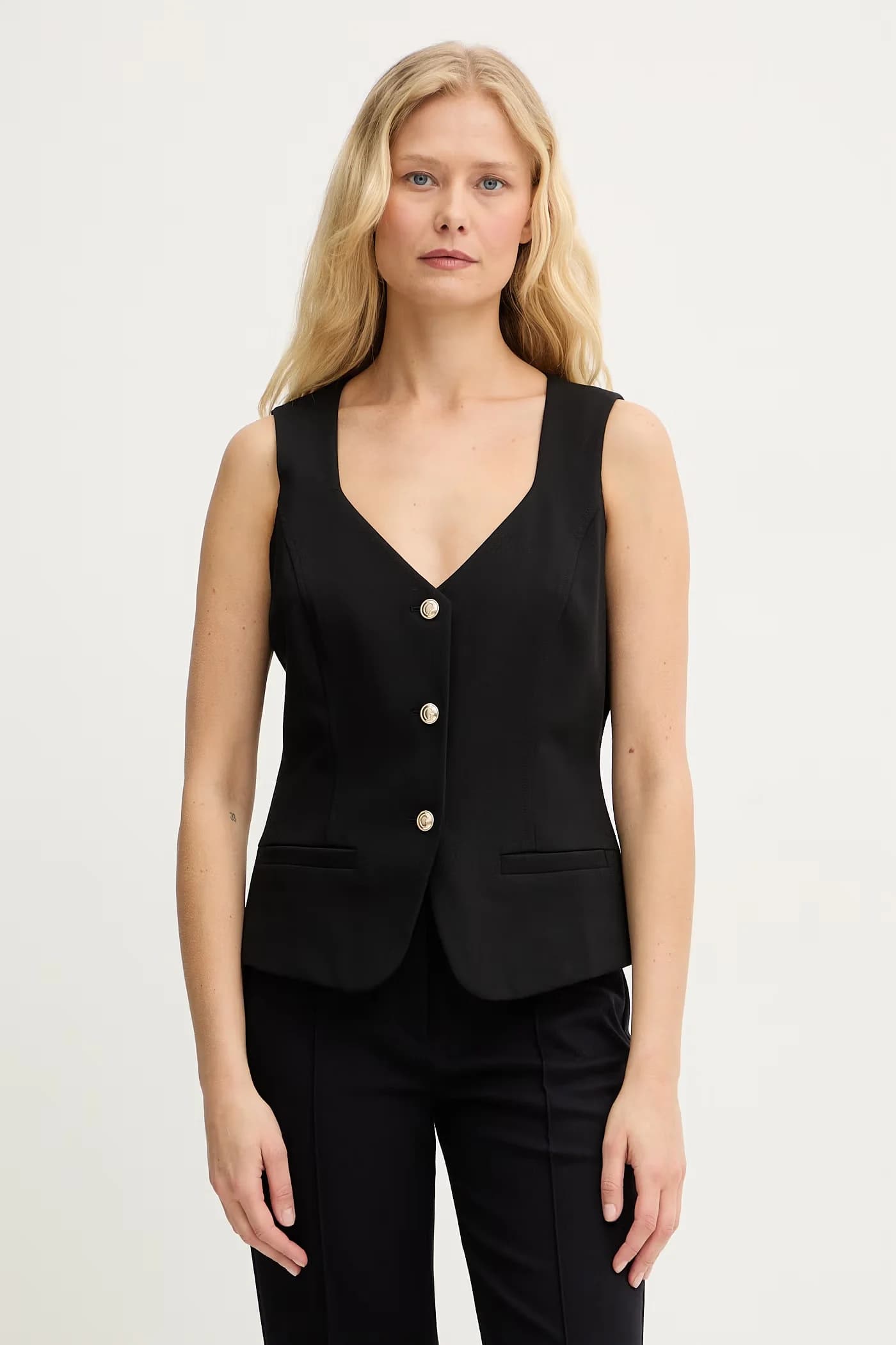 Женский жилет