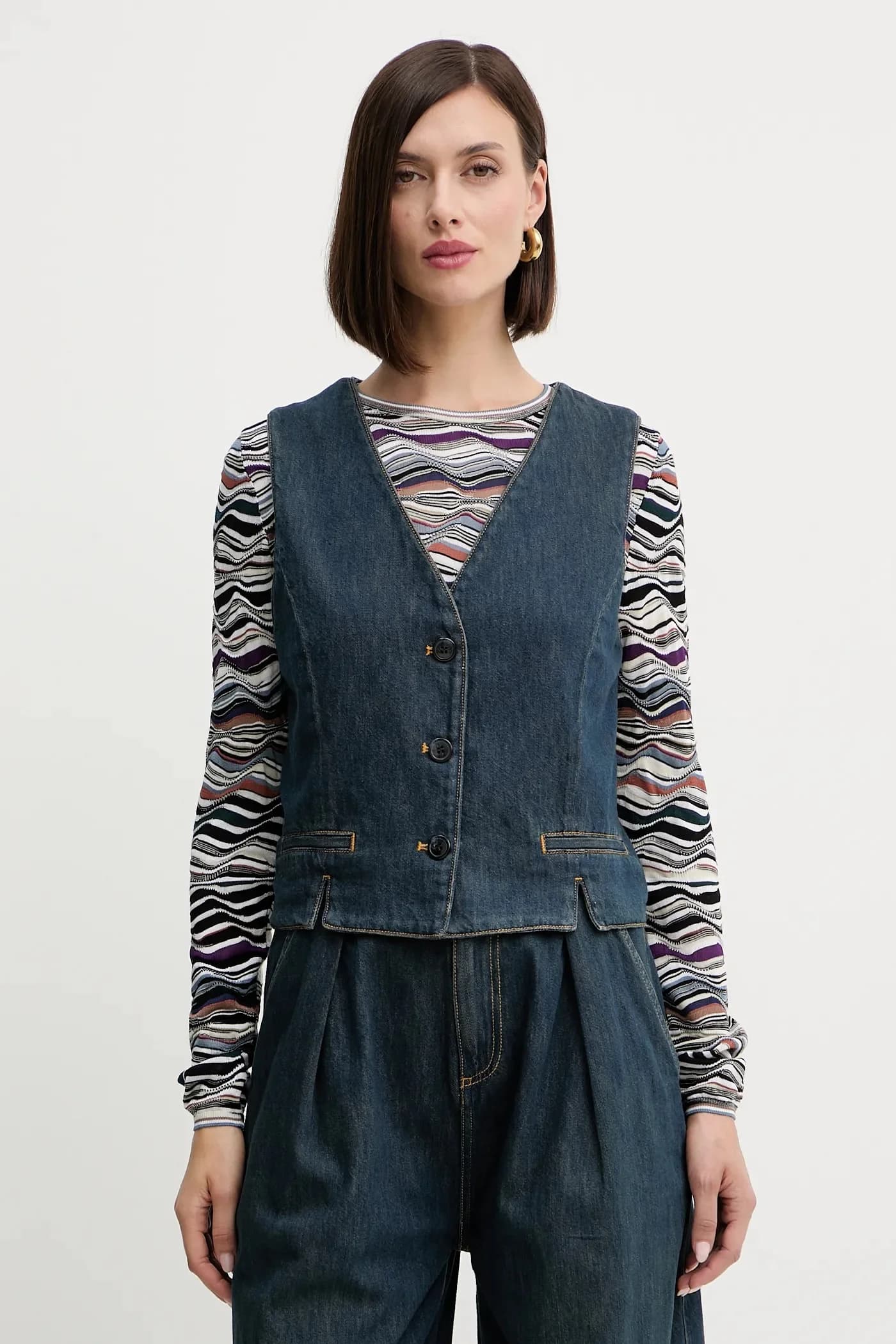 Джинсовый жилет