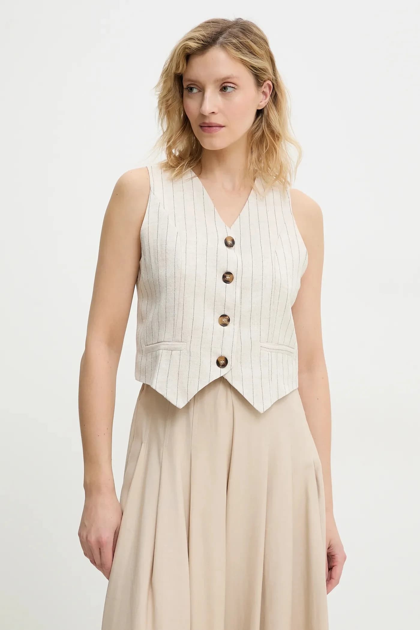 Льняной жилет