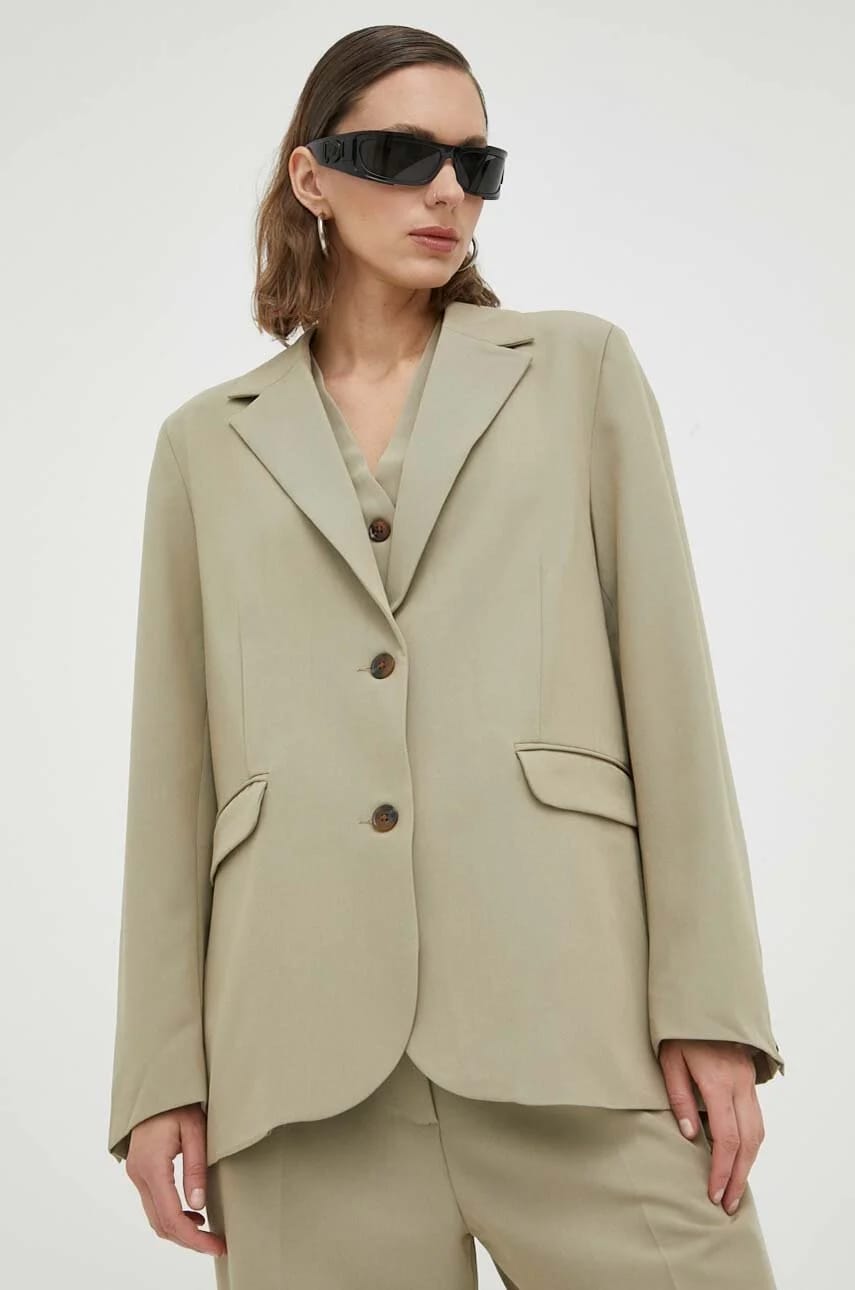 Куртка бежевая для женщин
