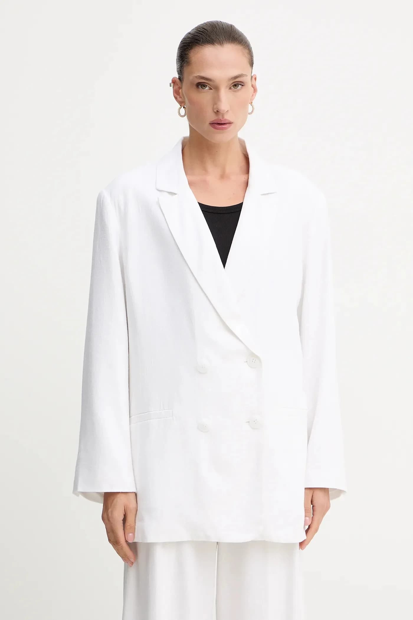 Пиджак из смесового льна