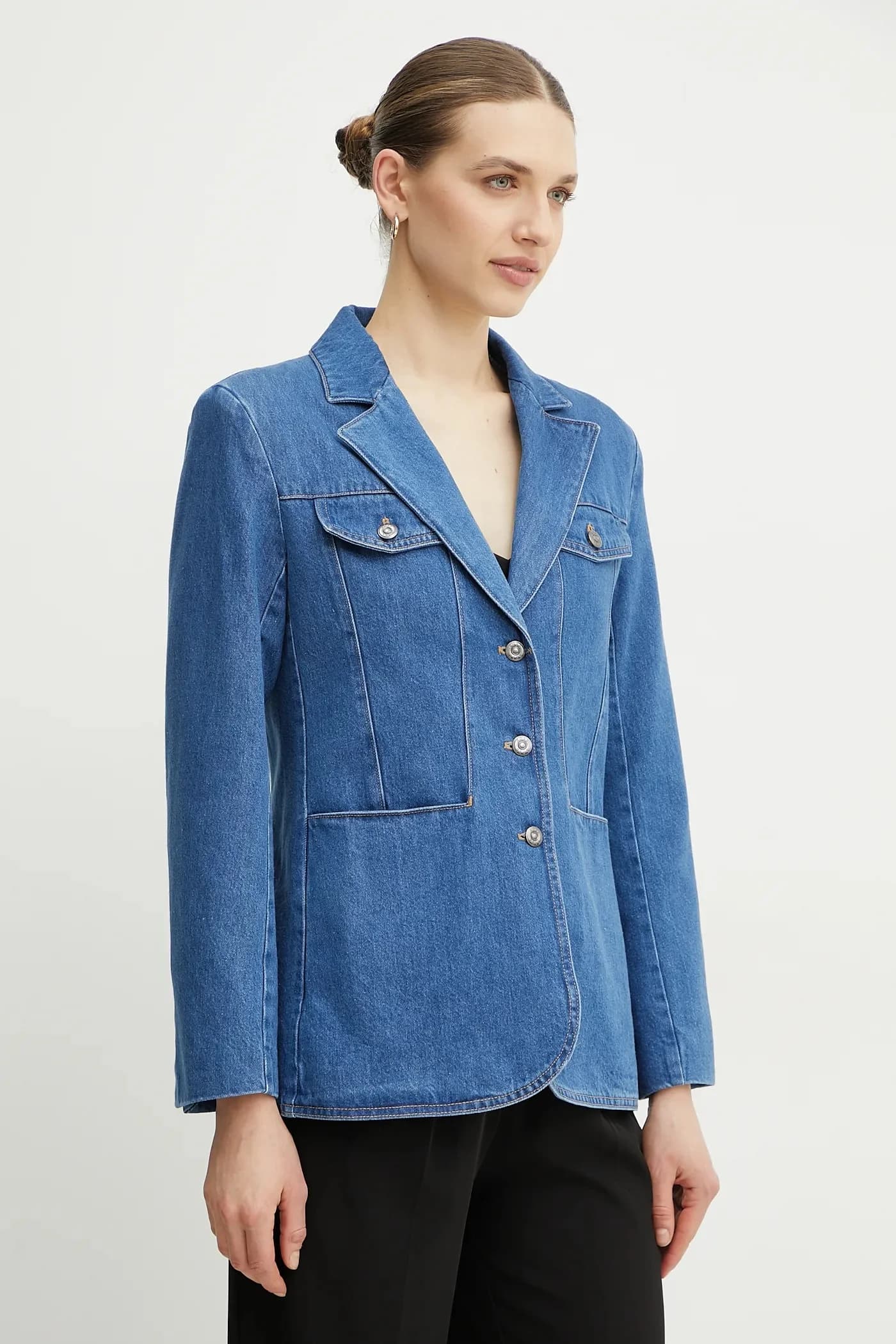 Джинсовая куртка