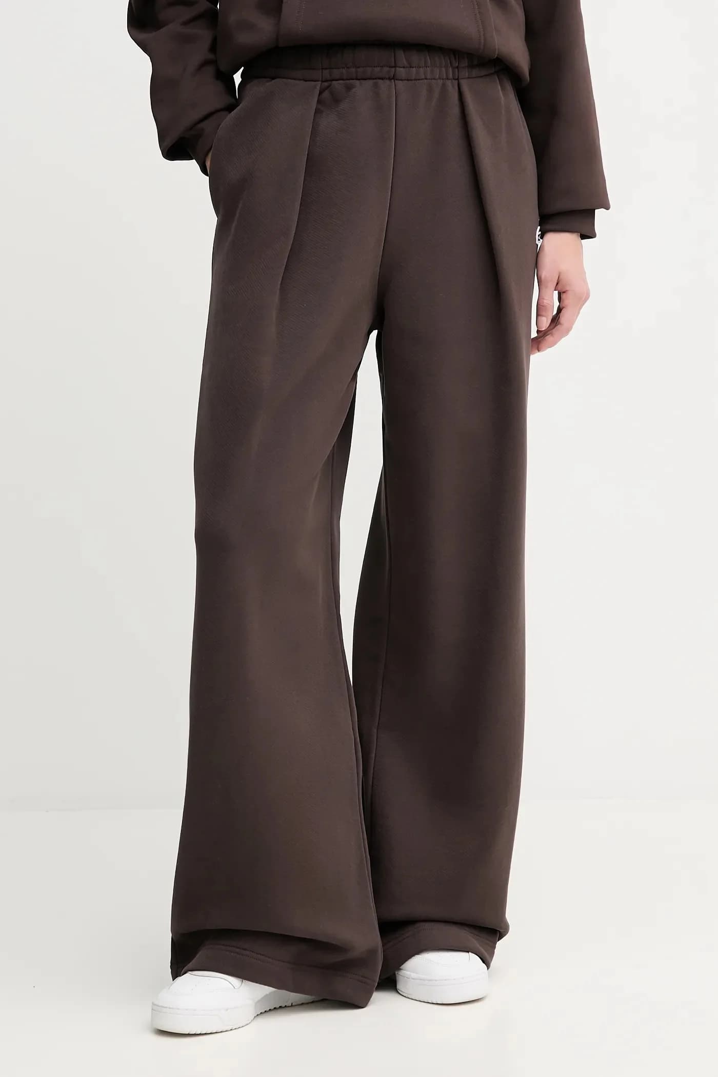 Хлопковые спортивные штаны