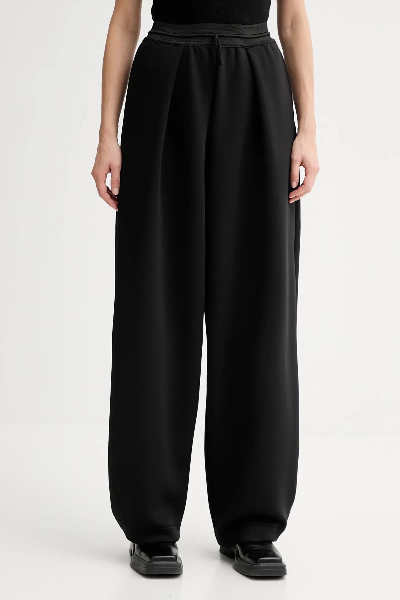 Спортивные штаны