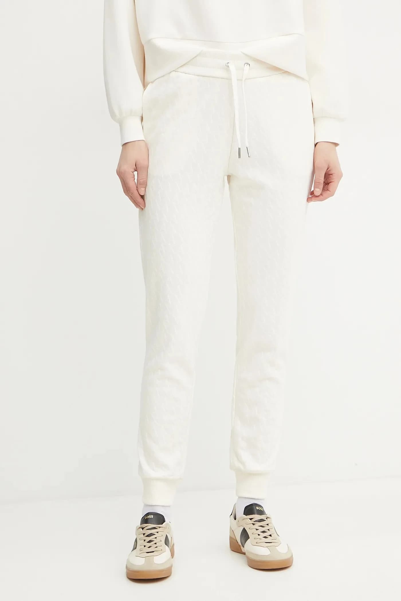 Спортивные штаны